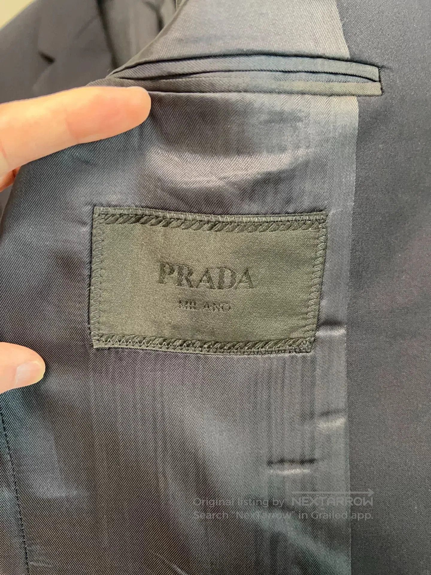 Prada Prada Black Suit with Sleeve Badge for Sale. Size US M / EU 48-50 / 2 - 6 Thumbnail