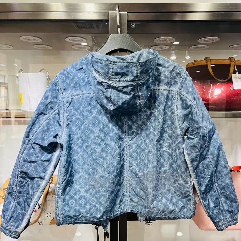 Louis Vuitton Louis Vuitton Old flower full print zipper assault jacket Size XS / US 0-2 / IT 36-38 - 2 Thumbnail