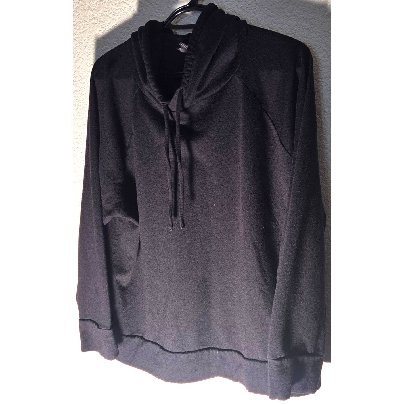 Eddie Bauer Eddie Bauer Women's XL Black Hoodie Sweatshirt Cozy Style Size XL / US 12-14 / IT 48-50 - 3 Thumbnail