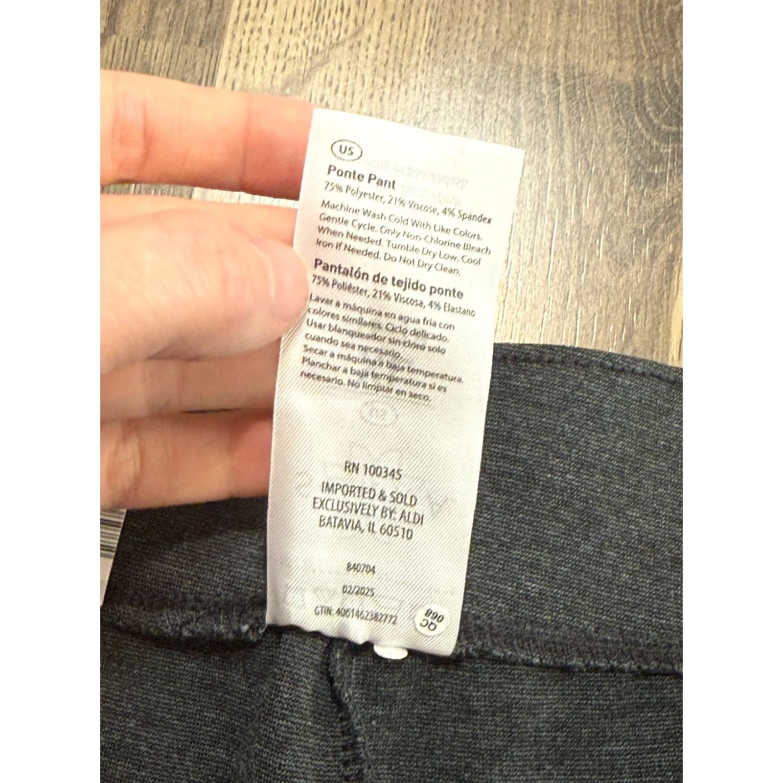 Vintage SERRA Pants, Women's XL Gray, Pull On, Ankle, Flat Front, Ponte Pant NWT Size 40" / US 18 - 6 Thumbnail