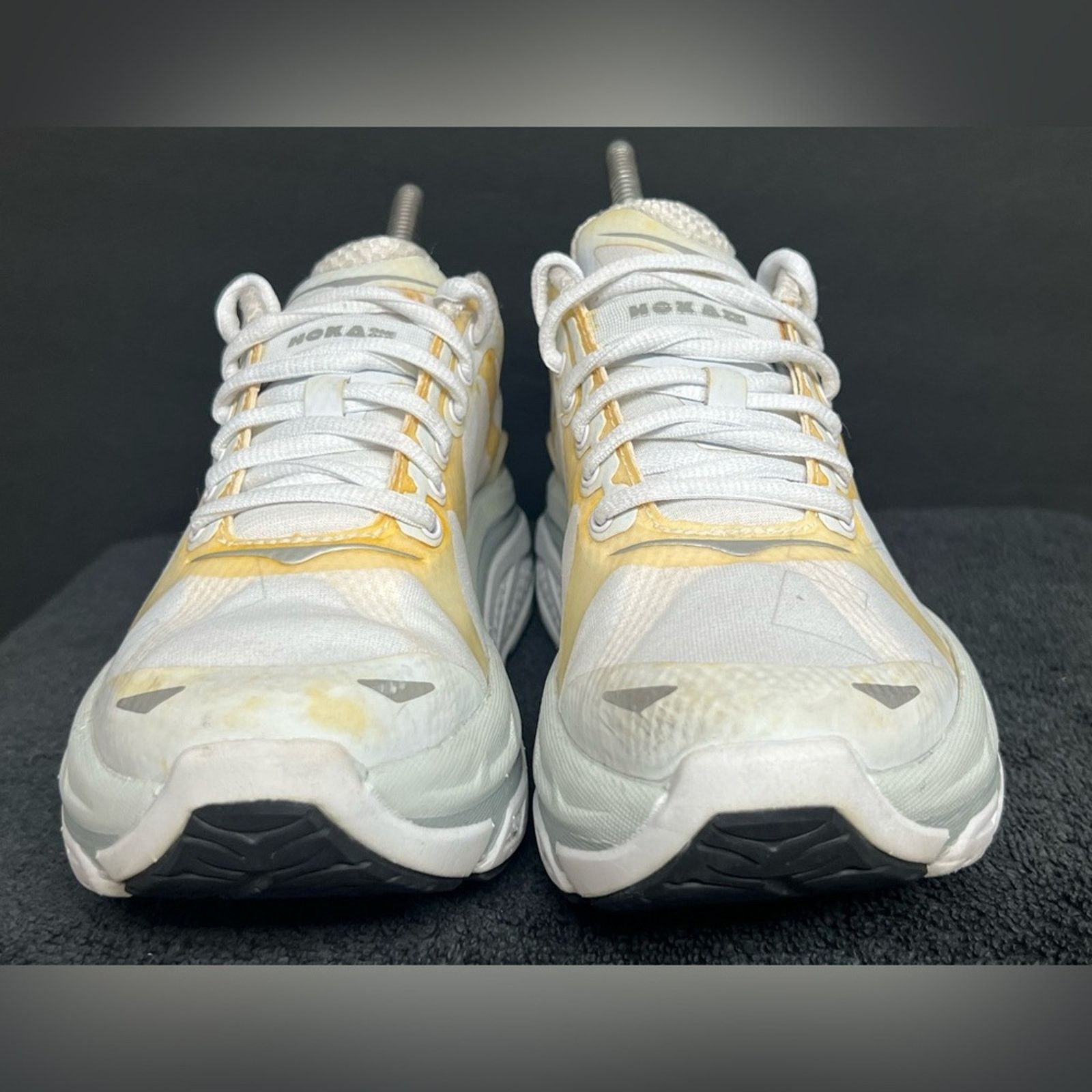 Hoka Women's Hoka One One Valor Size 7 Running Shoes White EUC Size US 7 / IT 37 - 5 Thumbnail