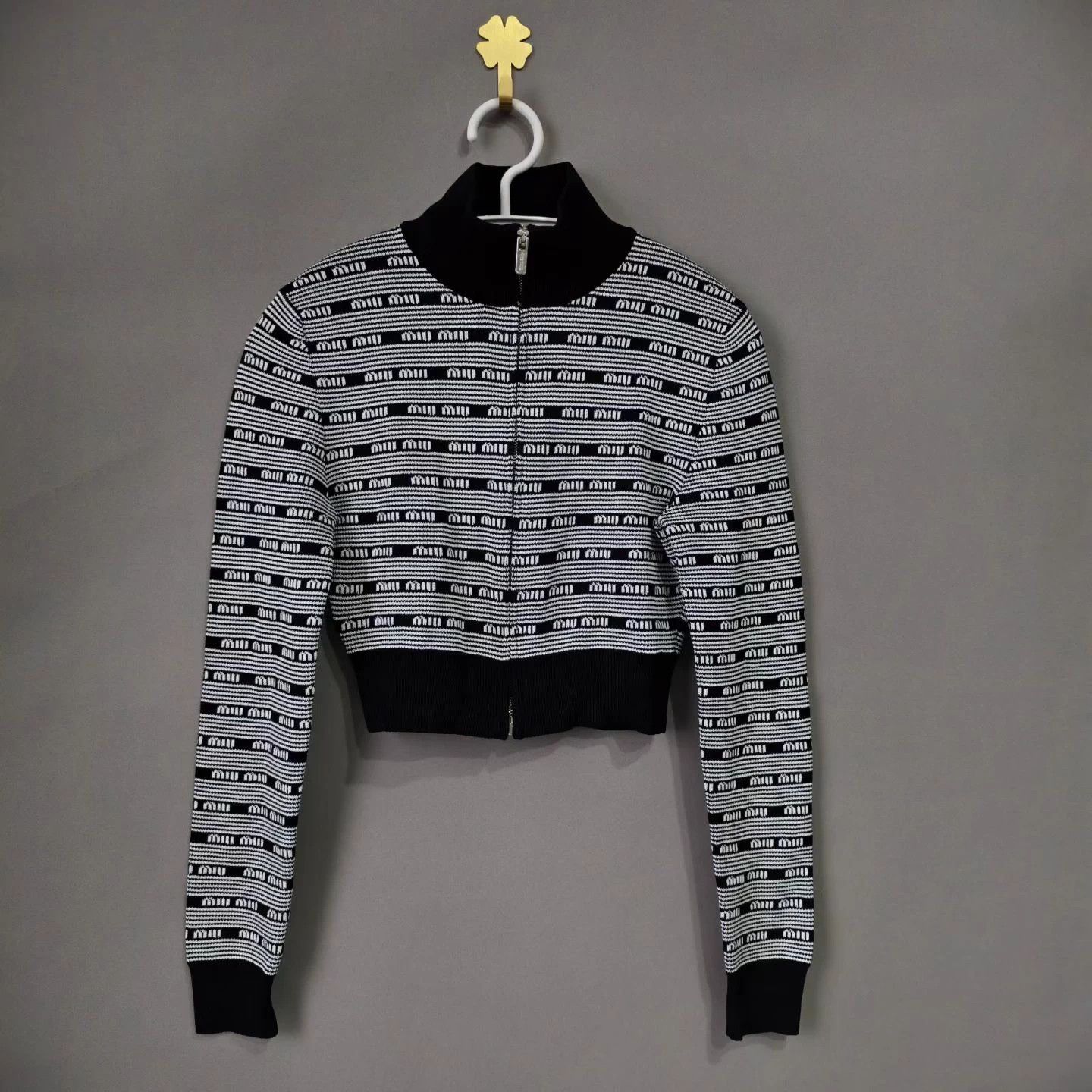 Miu Miu MIU MIU Intarsia Zipper Collar Knit Women's Black Size XS / US 0-2 / IT 36-38 - 1 Thumbnail