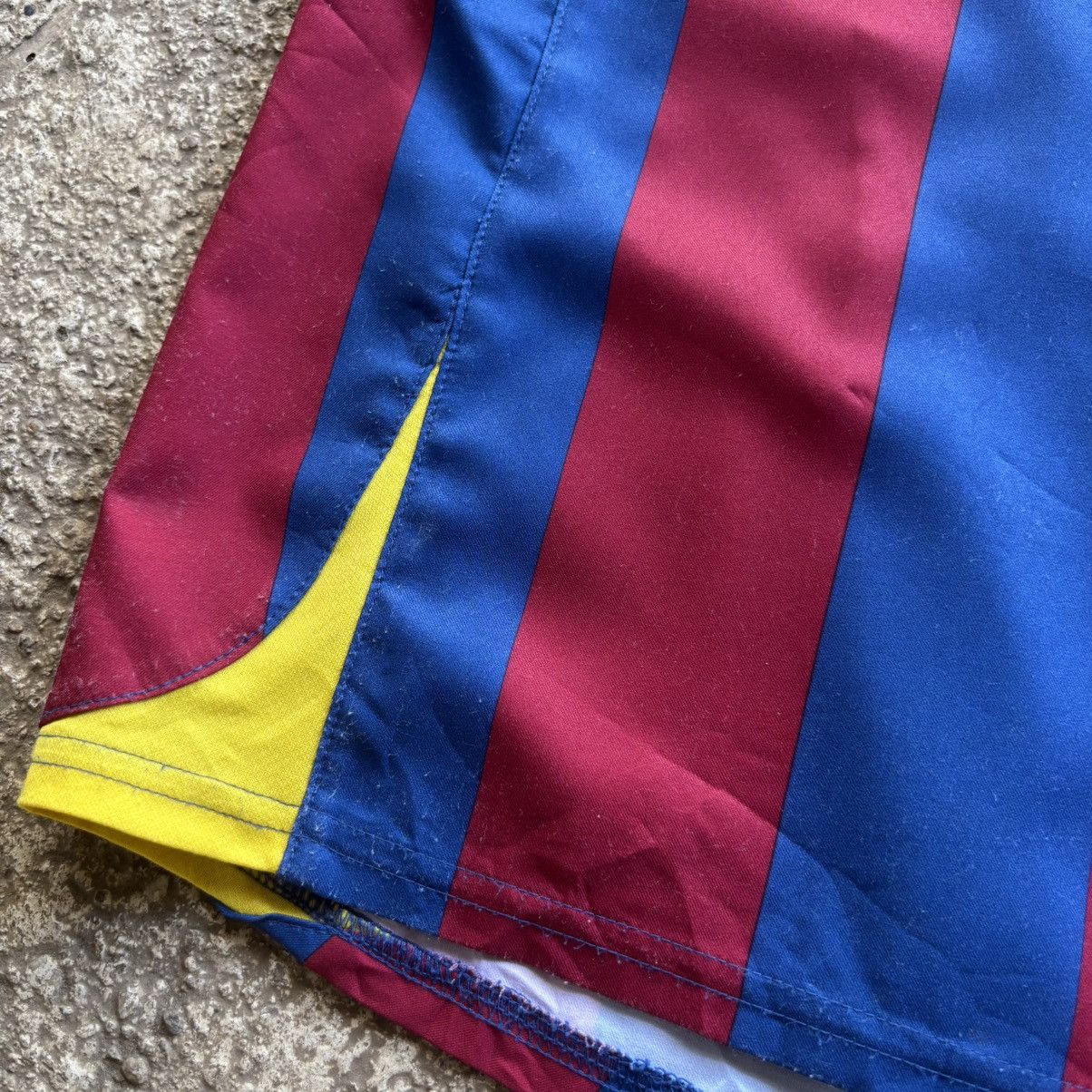 Nike 2005-06 FC Barcelona Home Shirt Ronaldinho #10 🪄🧙🇧🇷 Size US XL / EU 56 / 4 - 7 Thumbnail