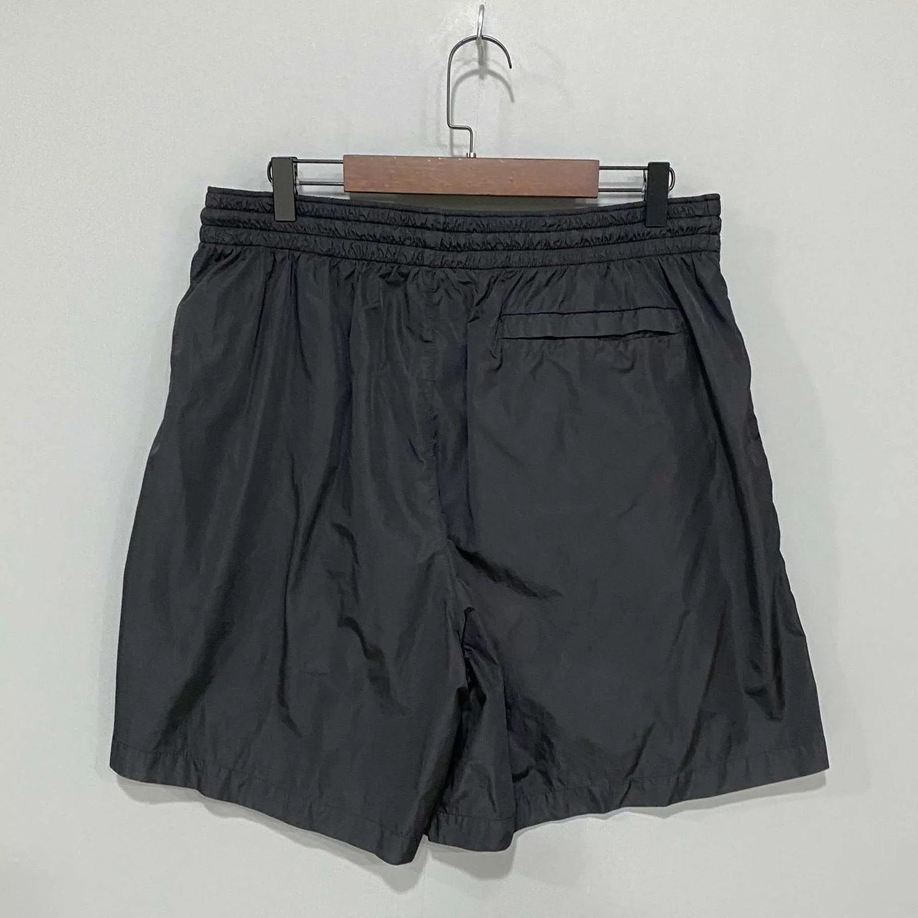 Louis Vuitton LV Unused Beach Shorts XL Size US 36 / EU 52 - 2 Thumbnail
