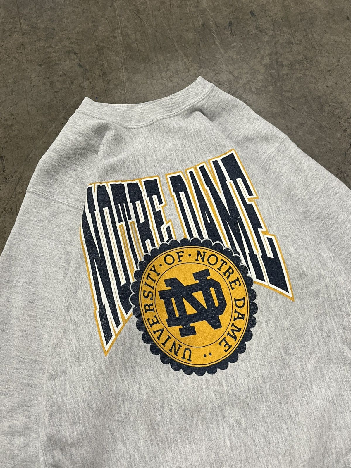 Vintage Vintage Notre dame college 90s crewneck reverse weave rare Size US XL / EU 56 / 4 - 4 Thumbnail