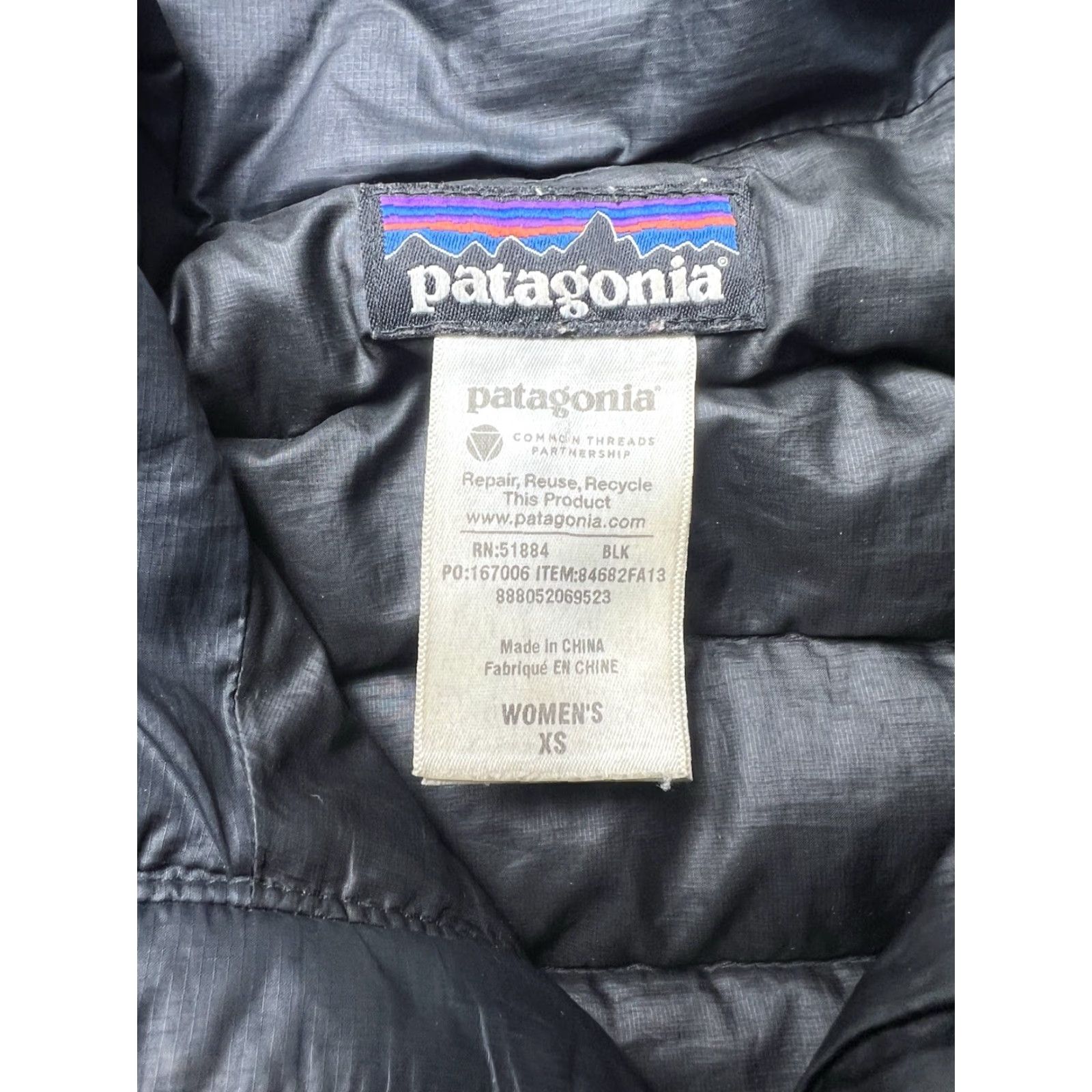 Patagonia Patagonia Women's Black Down Sweater XS Jacket User: Patagonia Women's Black Down Sweater XS Jacket Size XS / US 0-2 / IT 36-38 - 4 Thumbnail