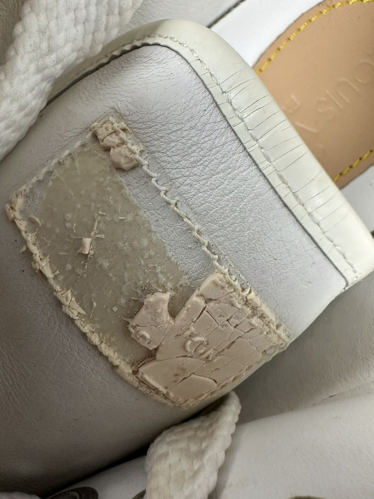 Louis Vuitton Louis Vuitton - Mahina Trainer Sneakers - Monogram Details Size US 7.5 / IT 37.5 - 13 Thumbnail