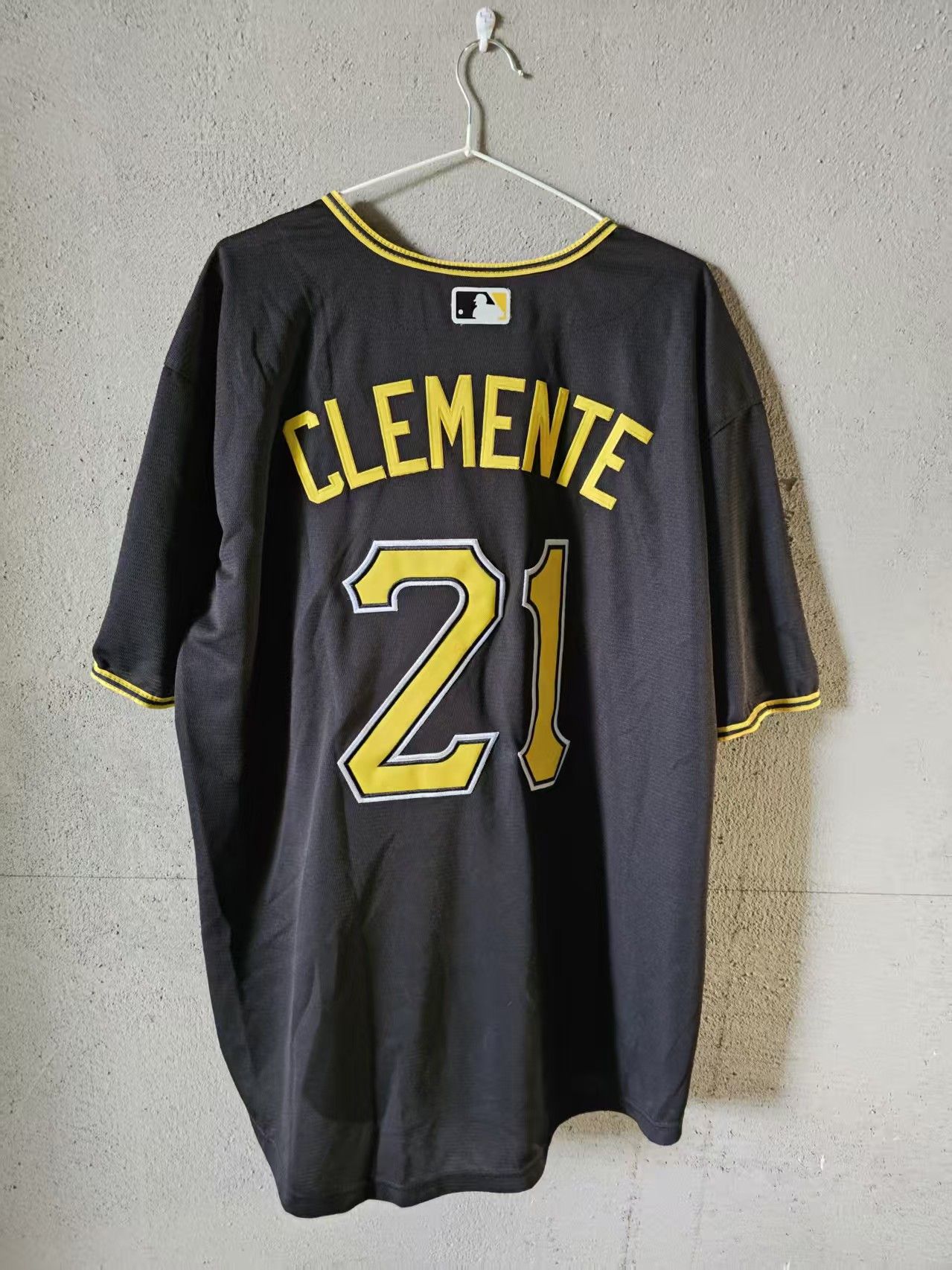 MLB Pittsburgh Pirates #21 Clemente Jersey Size US XL / EU 56 / 4 - 1 Thumbnail