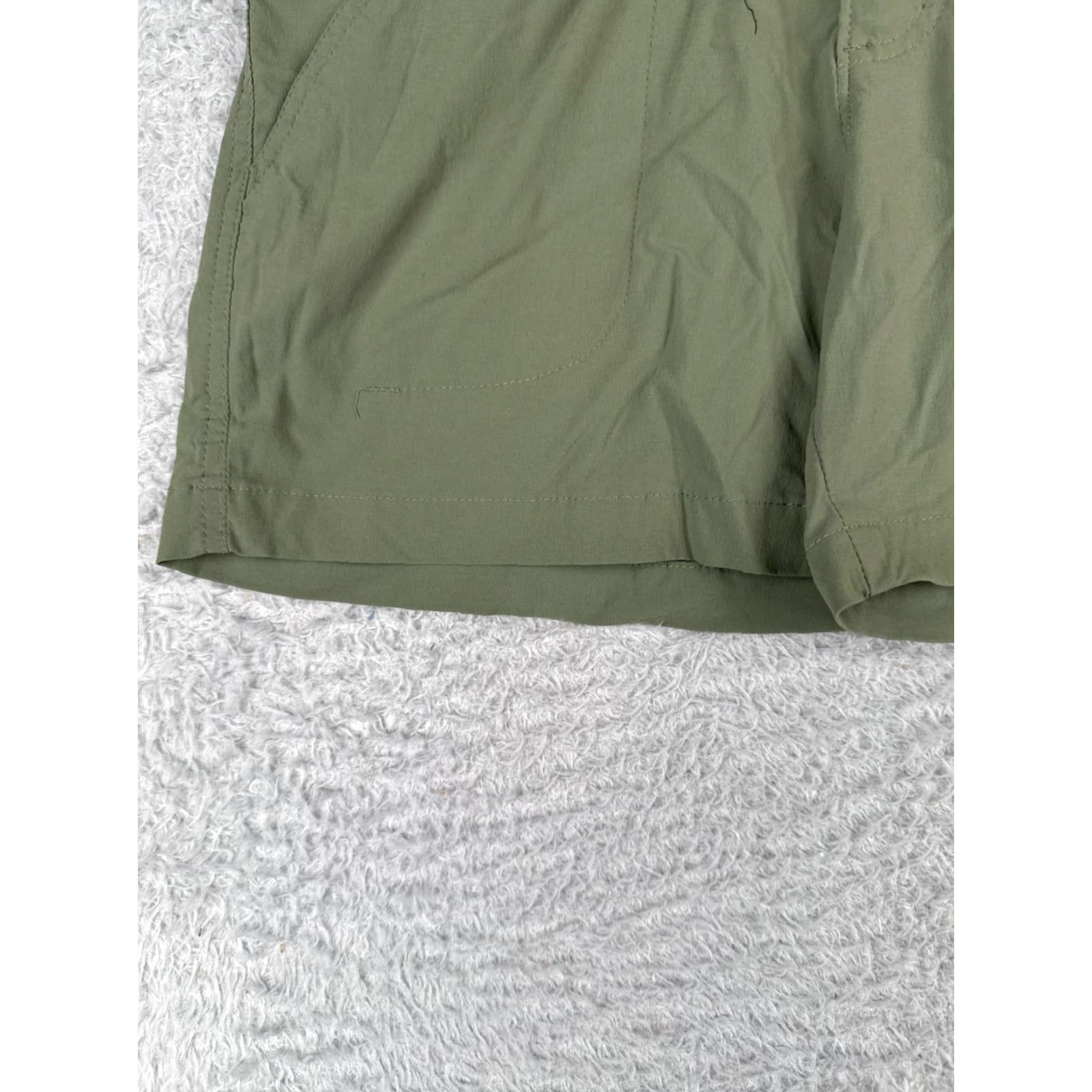 Vintage Columbia Shorts Women 8 Green Omni-Shield Nylon Blend Chino Hiking Camping 30x5 Womens Size 30" / US 8 / IT 44 - 3 Thumbnail