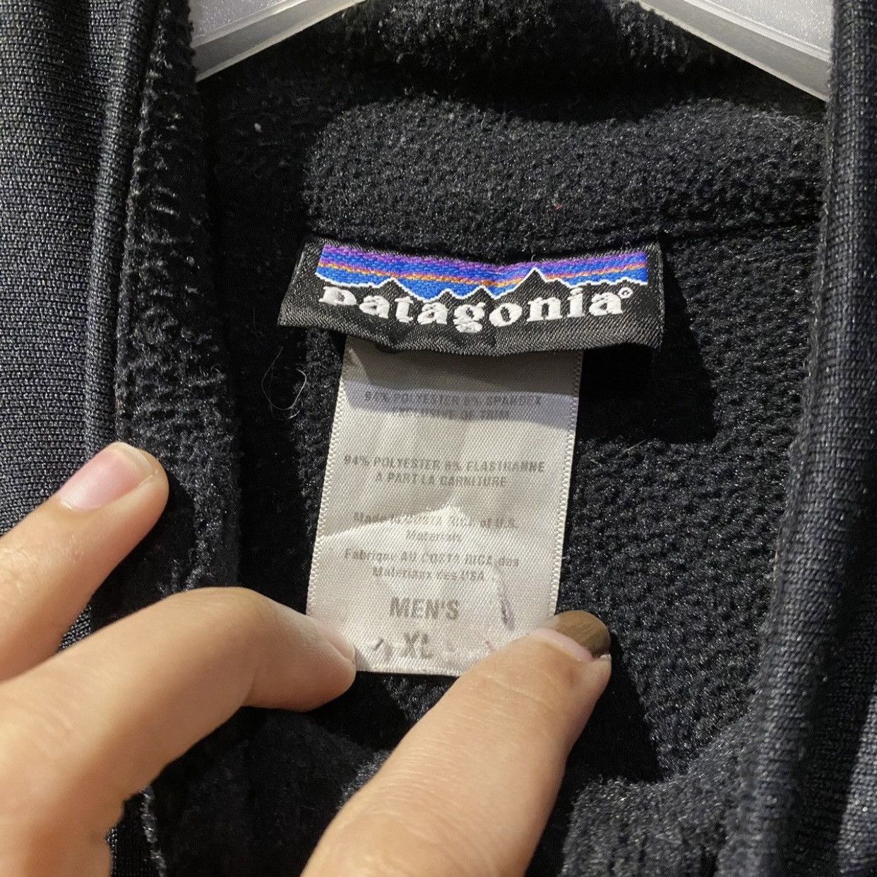 Patagonia Men's R1® Fleece Pullover, Black, size X-Large Size US XL / EU 56 / 4 - 9 Thumbnail