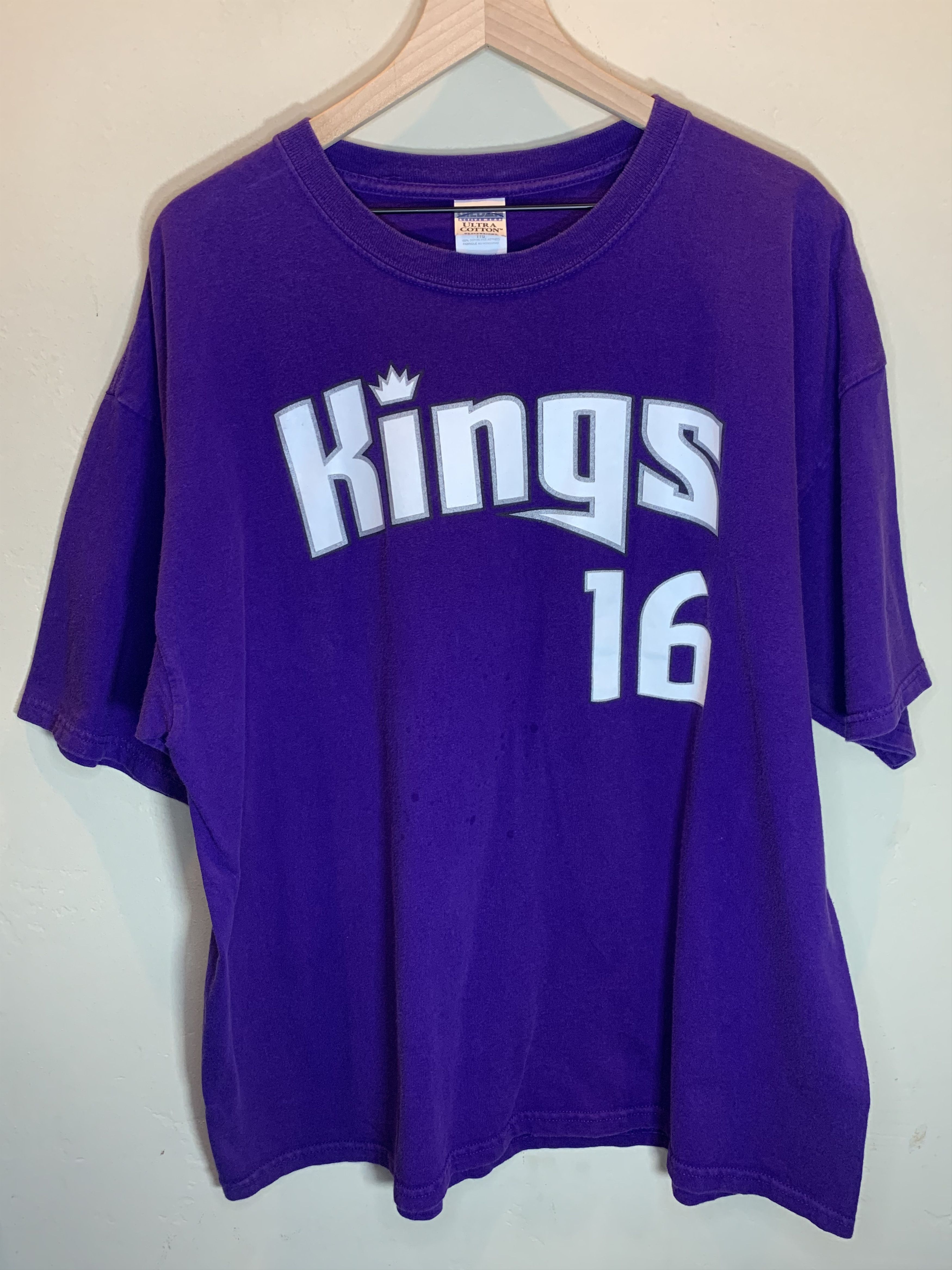 NBA RARE* Vintage Peja Stojakovic Sacramento Kings #16 NBA Shirt Size US XXL / EU 58 / 5 - 1 Thumbnail