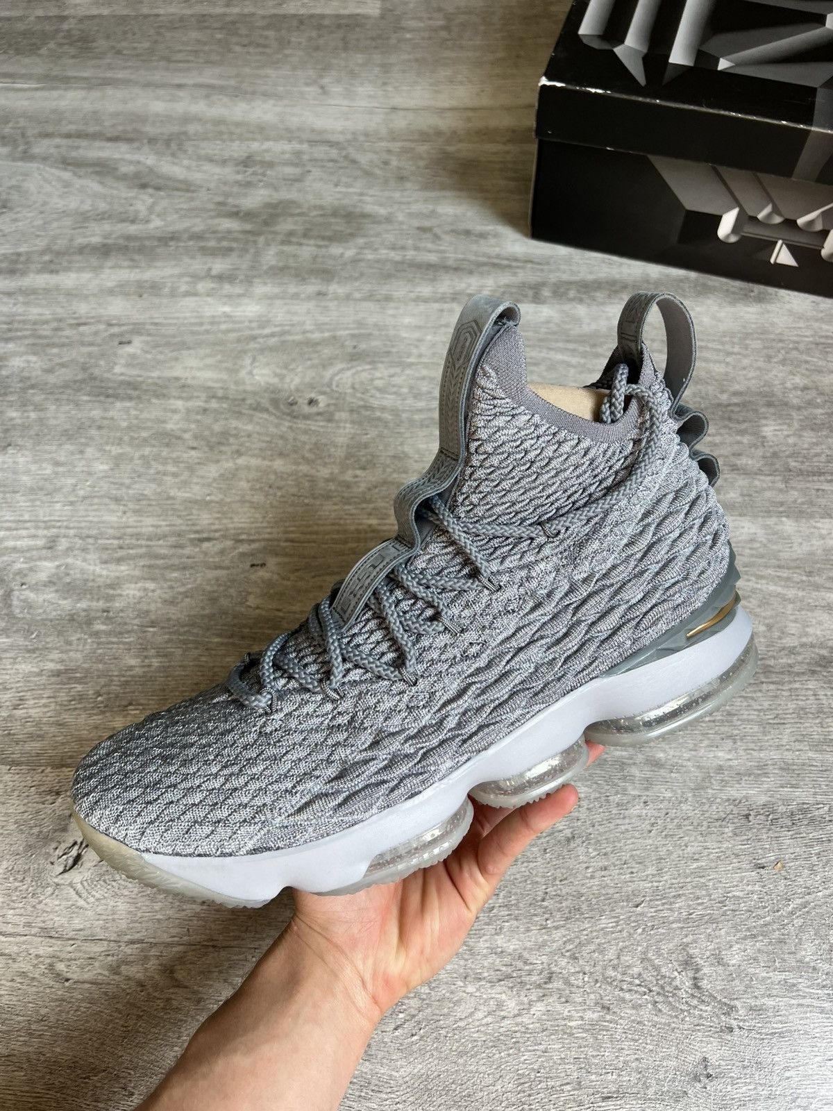 Nike Shoe’s Nike Lebron 15 City Series Size US 12 / EU 45 - 6 Thumbnail