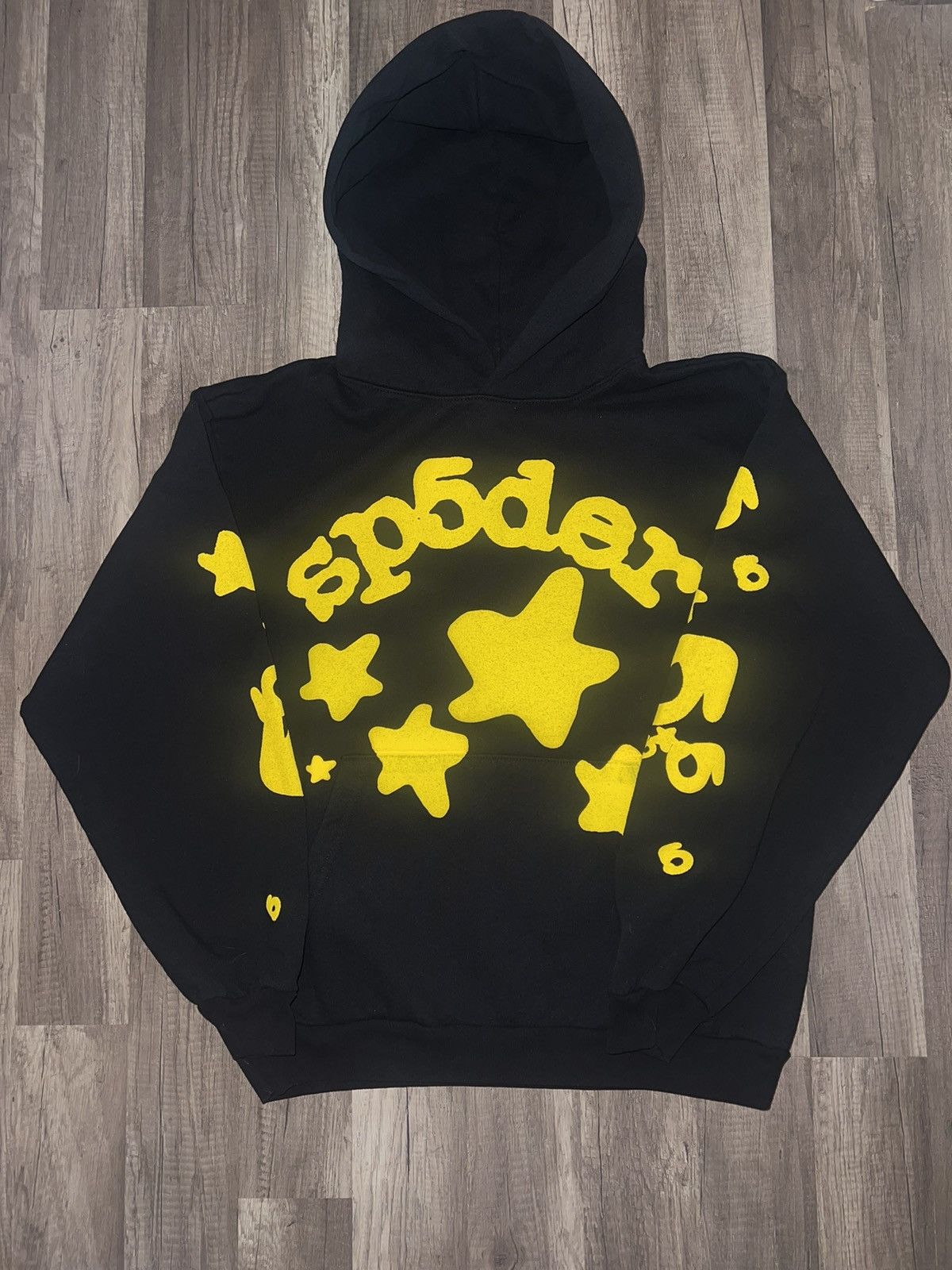 image of Spider Worldwide x Young Thug Sp5Der Beluga Hoodie Onyx/yellow Men’S Size Large in Black, Men's