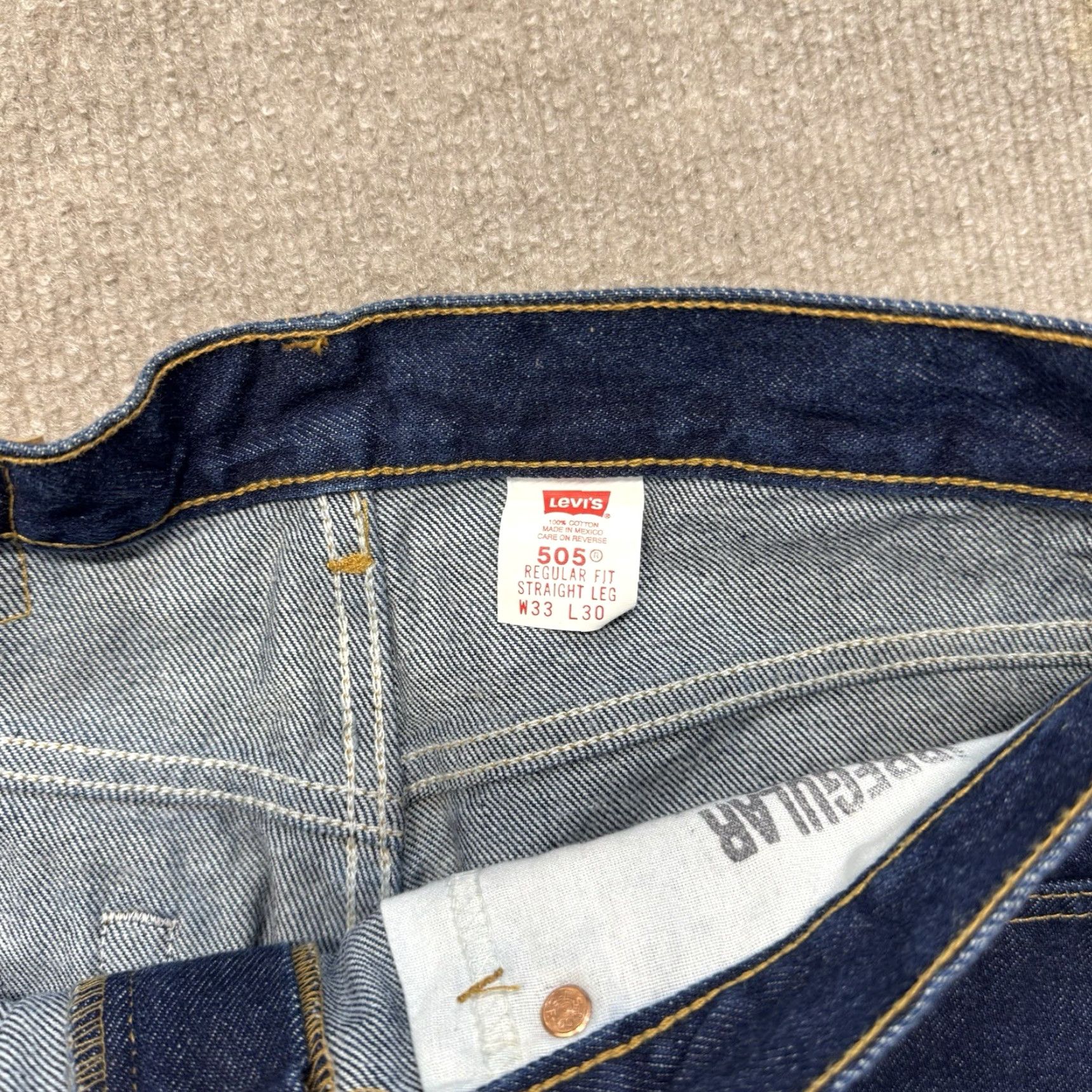 Levi's VINTAGE Levi's Jeans 505 Mens 32 x 30 Blue Denim 90s Baggy Straight Leg USA Mexico Relaxed Jeans Size US 32 / EU 48 - 3 Thumbnail