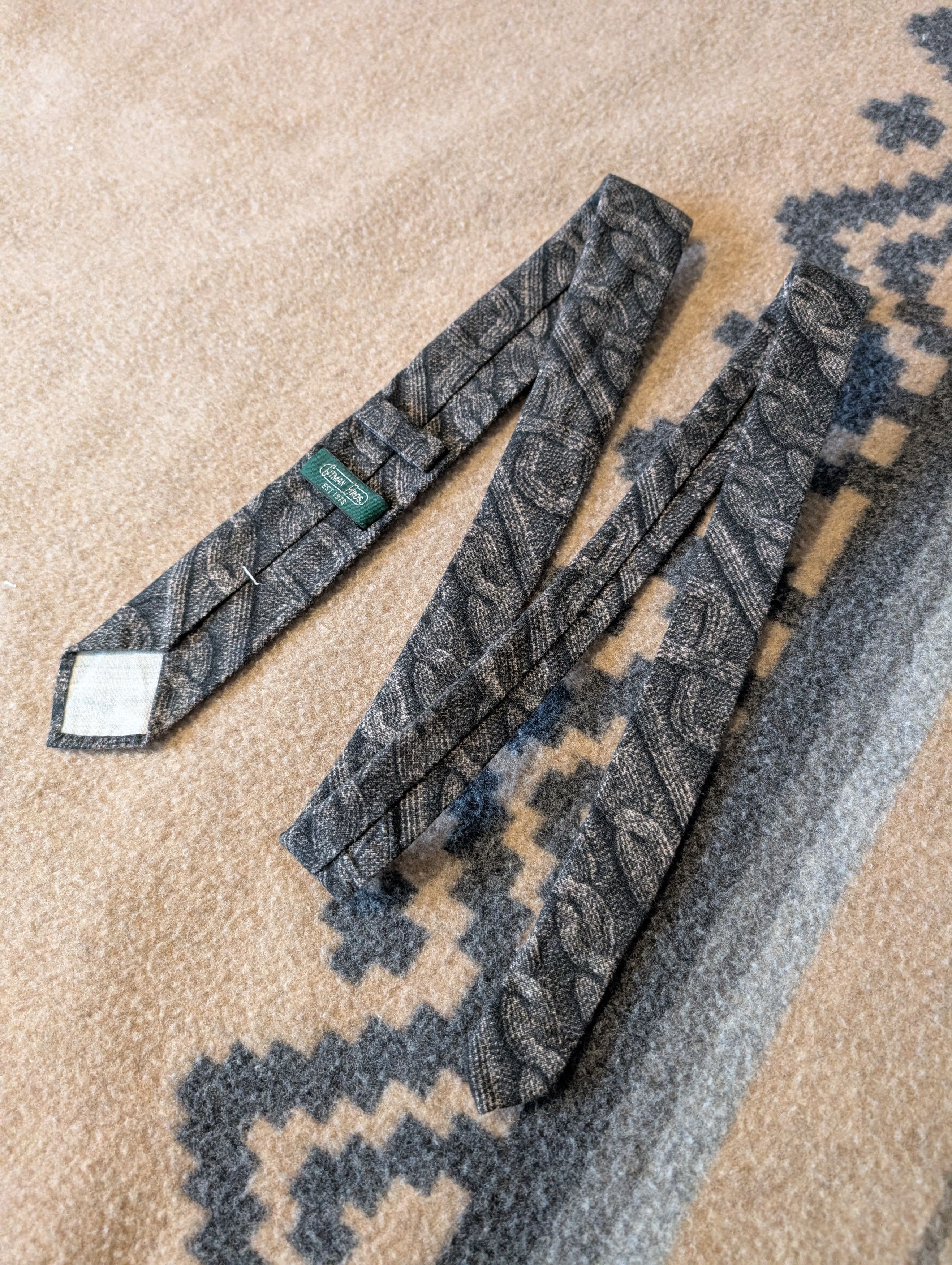 Gitman Bros. Vintage Cable Knit Printed Tie Skinny 58 X 2.25 Grey Made In USA Size ONE SIZE - 2 Thumbnail
