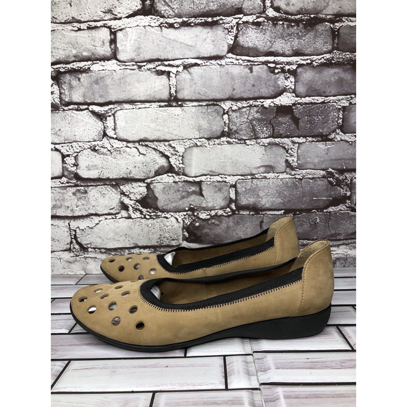 Other Aquitaine Brown Leather Perforated Ballet Flats Round Toe Sh Size US 9 / IT 39 - 16 Thumbnail