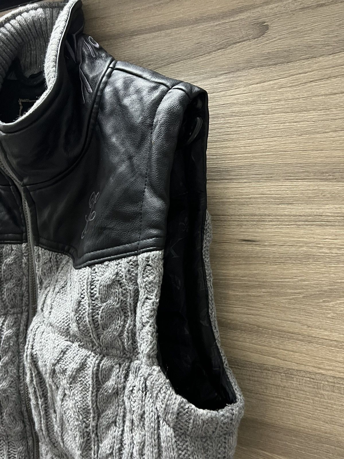 Karl Kani Brooklyn karl kani king of black knit jacket sleeveless Size US S / EU 44-46 / 1 - 2 Thumbnail