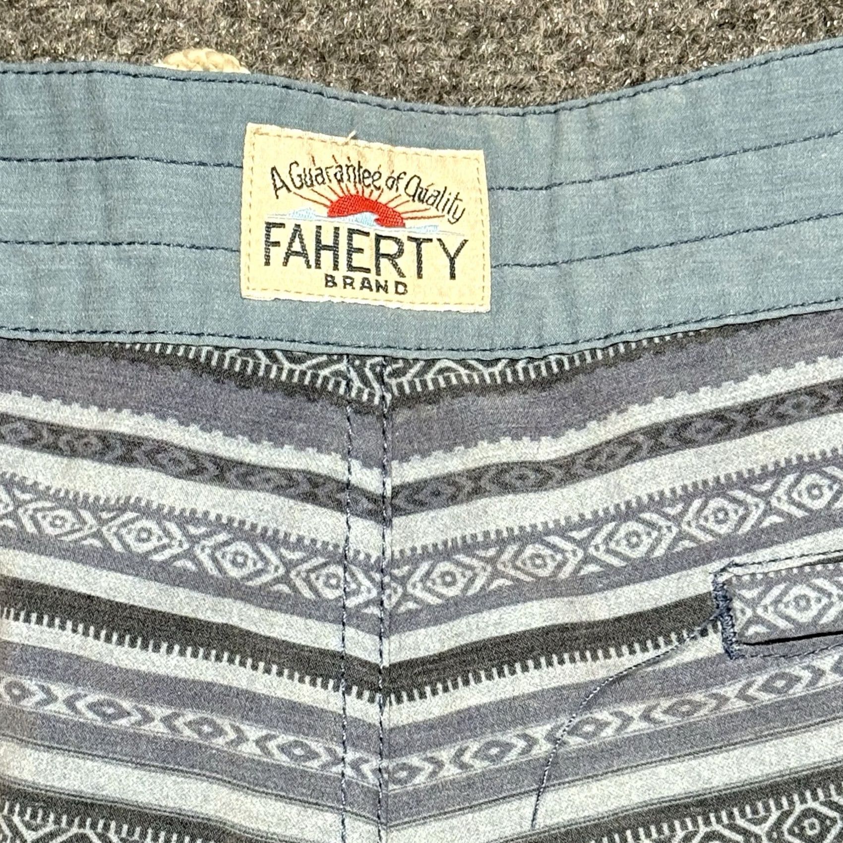 Faherty Faherty Boardshorts Mens 34 Classic Blue Falls Ikat Swim Shorts Bathing Suit Geometric Beach Size US 34 / EU 50 - 2 Thumbnail