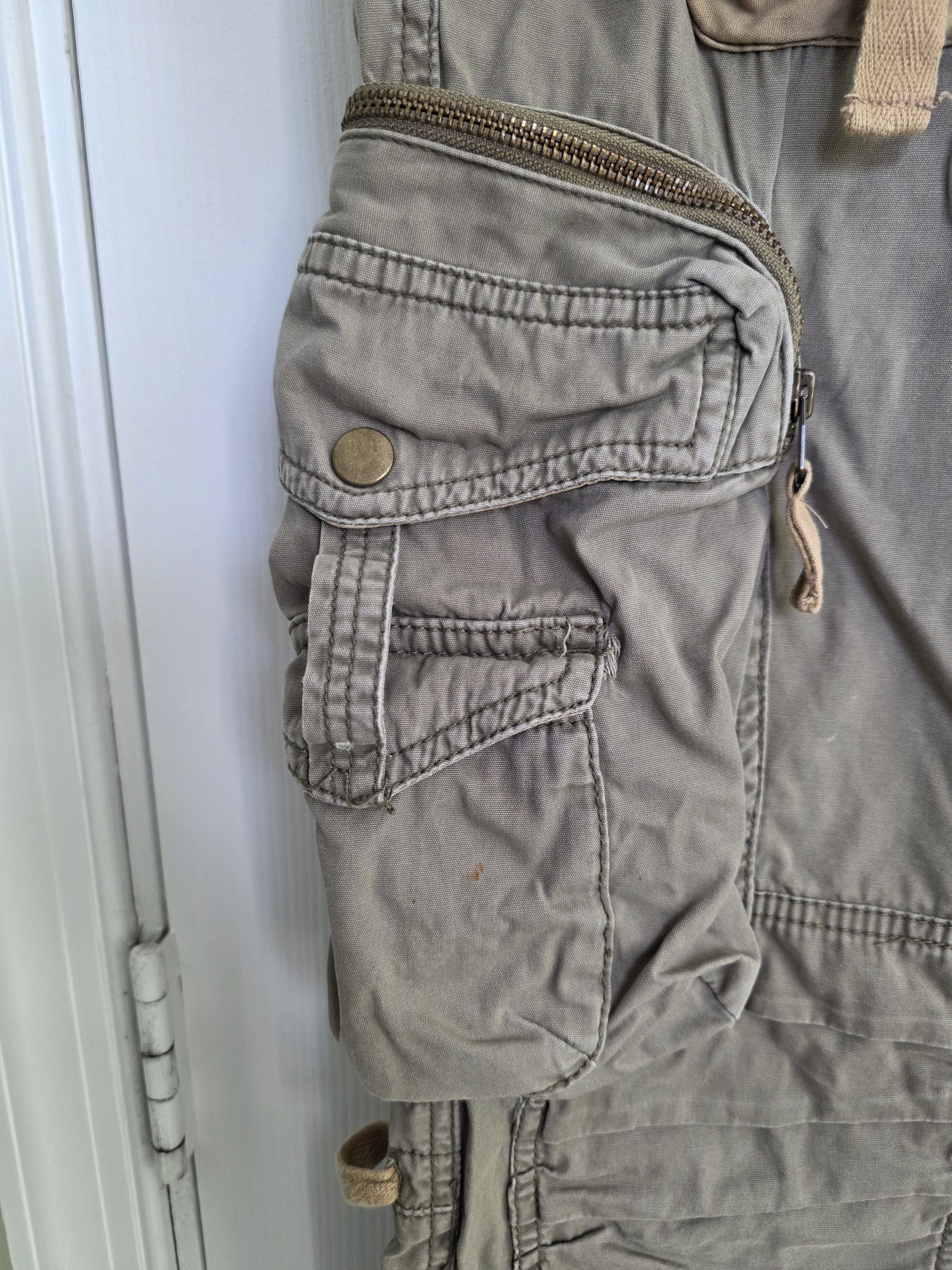 Ralph Lauren Ralph Lauren Vintage Multi-pocket Cargos Sz 10 Size 32" / US 10 / IT 46 - 9 Thumbnail