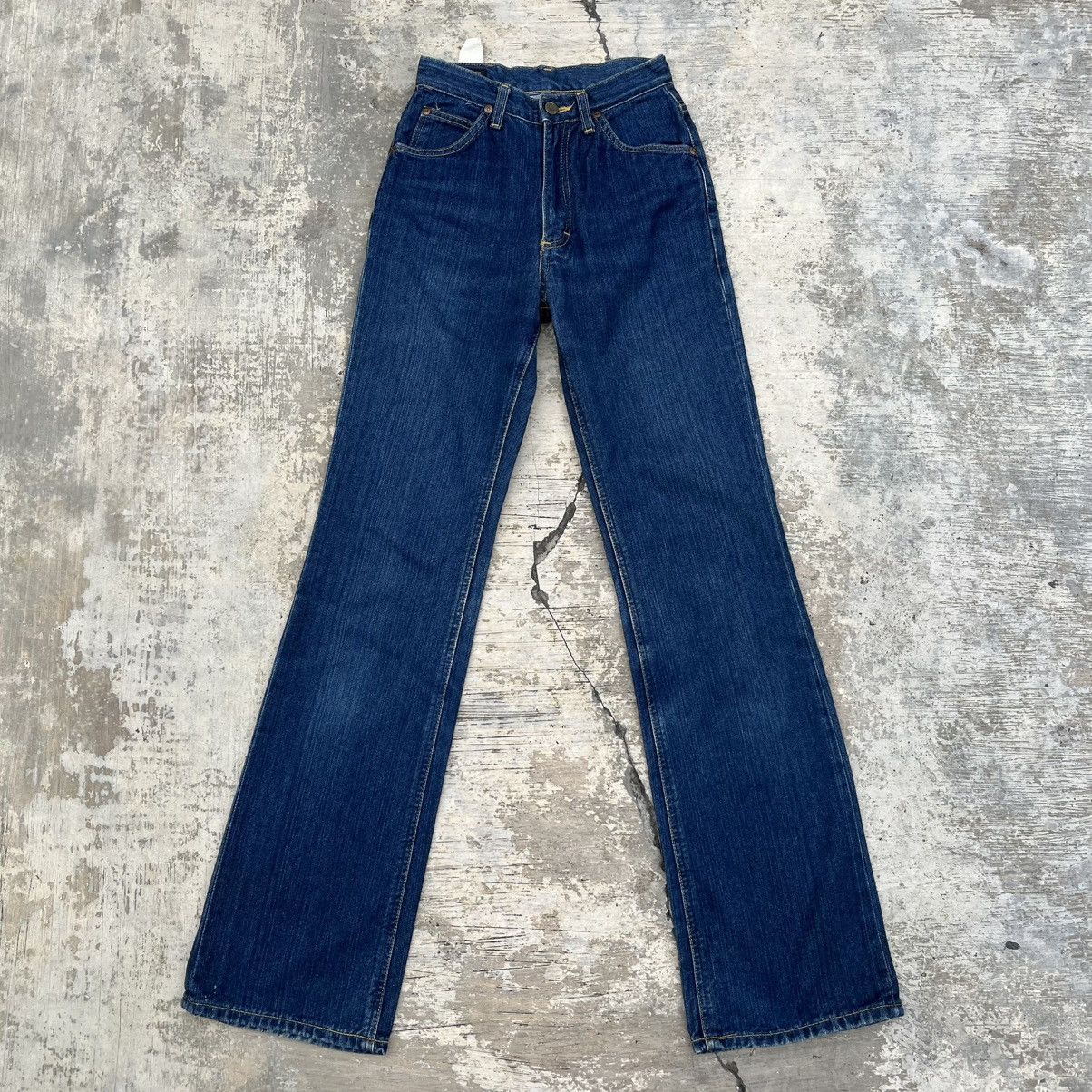 Lee Lady’s Flare Denim Jeans Size 24x33