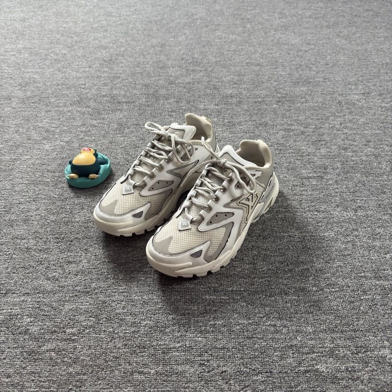 Louis Vuitton Louis Vuitton Runner Tatic Low-top Casual Shoes - Size US 8 / EU 41 - 1 Thumbnail