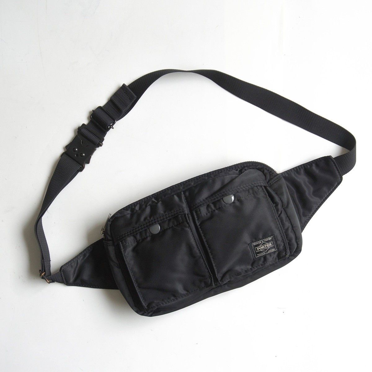 Porter × Sacai Porter Sacai Front Zip Waist Bag in Black | Grailed