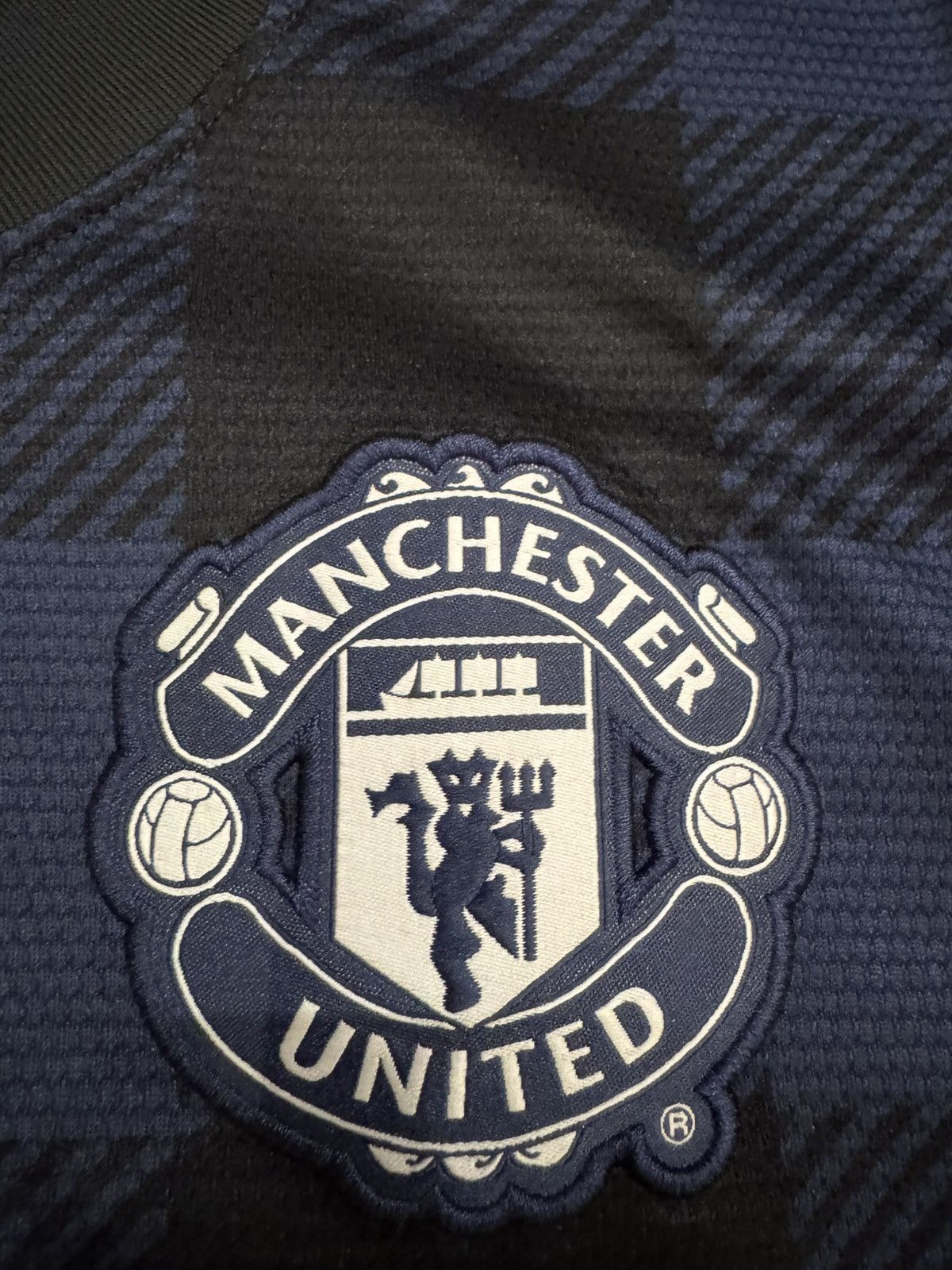 Adidas MANCHESTER UNITED 2013-14 FOOTBALL JERSEY NIKE 532838-411 M Size US M / EU 48-50 / 2 - 10 Thumbnail