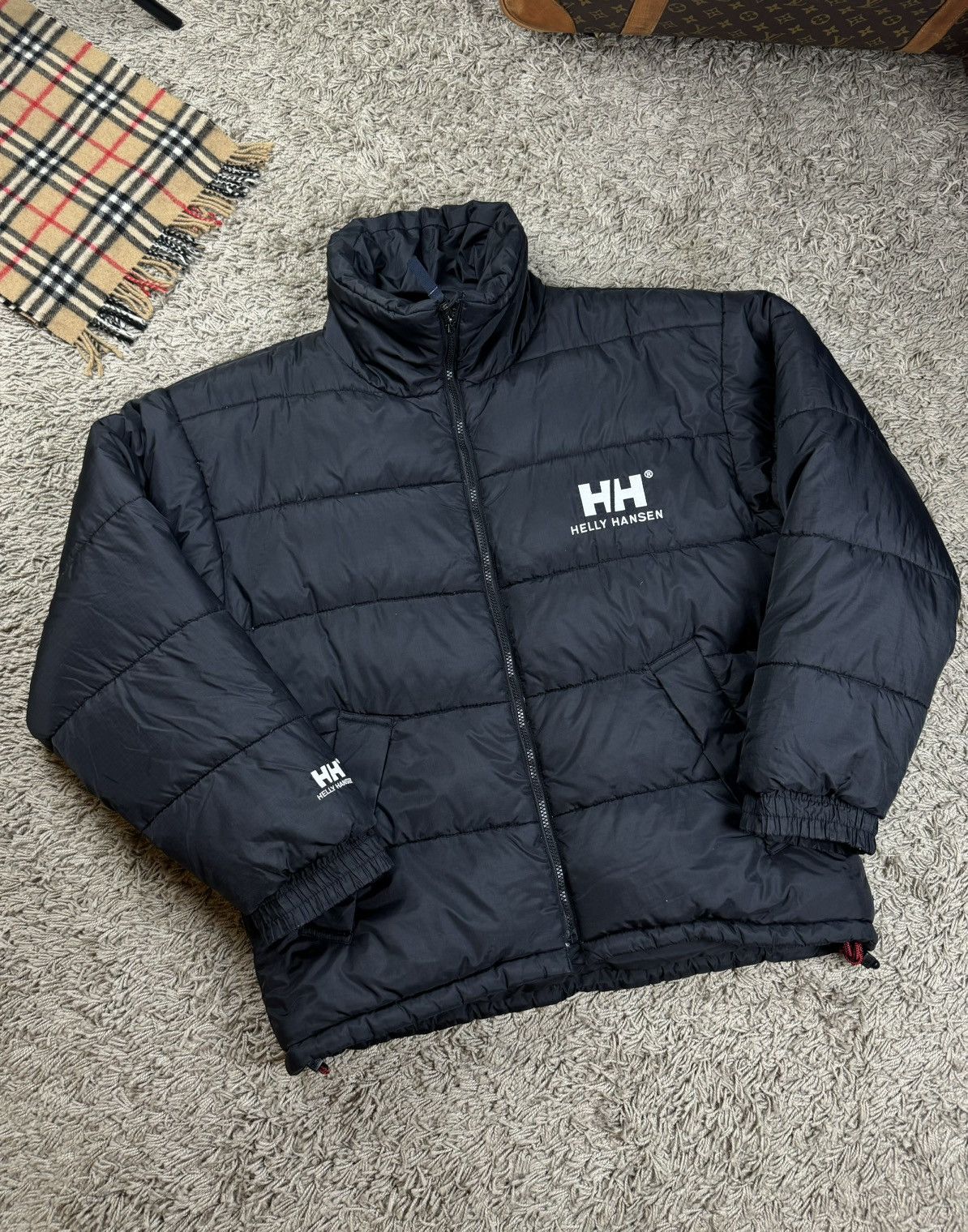 Helly Hansen Reversible puffer jacket Helly Hansen original casual item Size US L / EU 52-54 / 3 - 2 Thumbnail