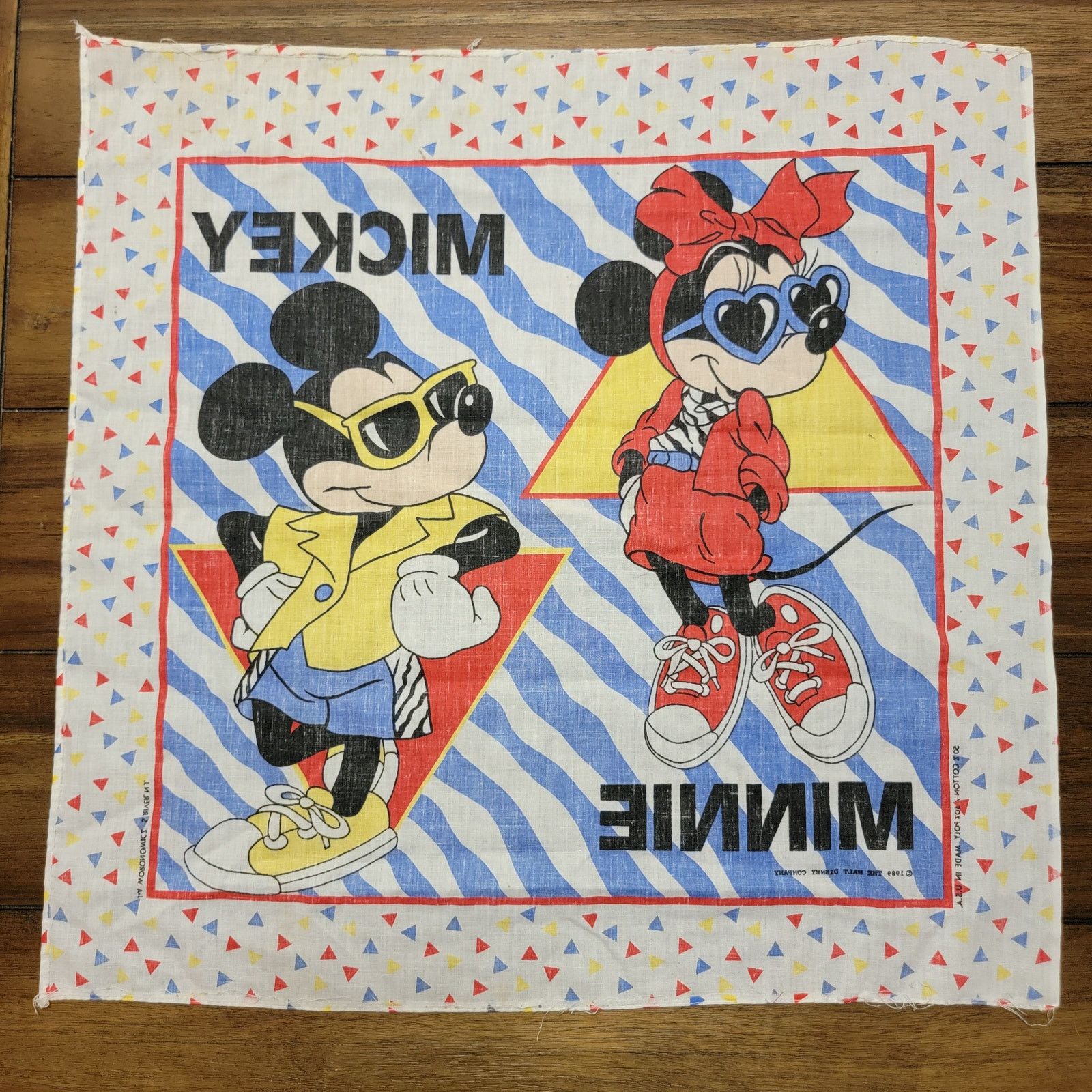 Disney VINTAGE 1989 Walt Disney Mickey & Minnie "Cool" Bandanna Size ONE SIZE - 5 Thumbnail