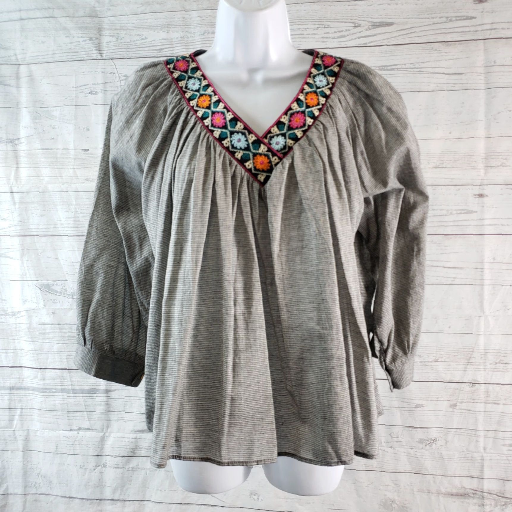 Pinko Eri + Ali Womens Top Sz Medium Gray Pink Embroidered V-Neck 3/4 Sleeve Cotton Blouse Medium Womens Size M / US 6-8 / IT 42-44 - 2 Thumbnail