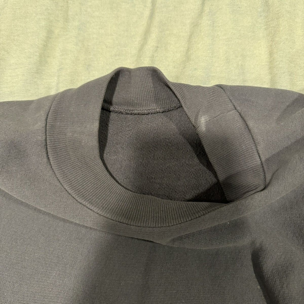 Yeezy Yeezy Sample Mockneck Crewneck Size US M / EU 48-50 / 2 - 3 Thumbnail