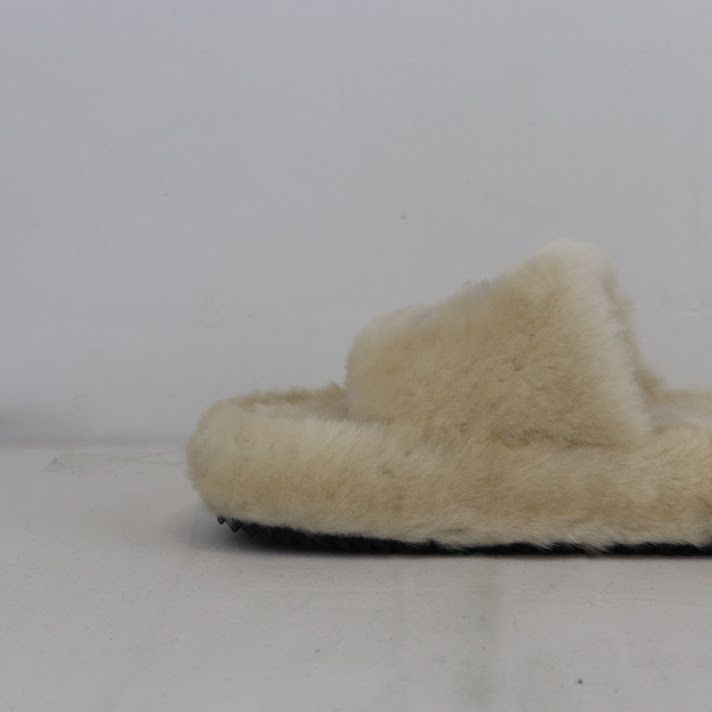 Celine o1rshd1 /dup/ Furry Slippers Slipper Fur Triomphe Size US 9 / IT 39 - 7 Thumbnail