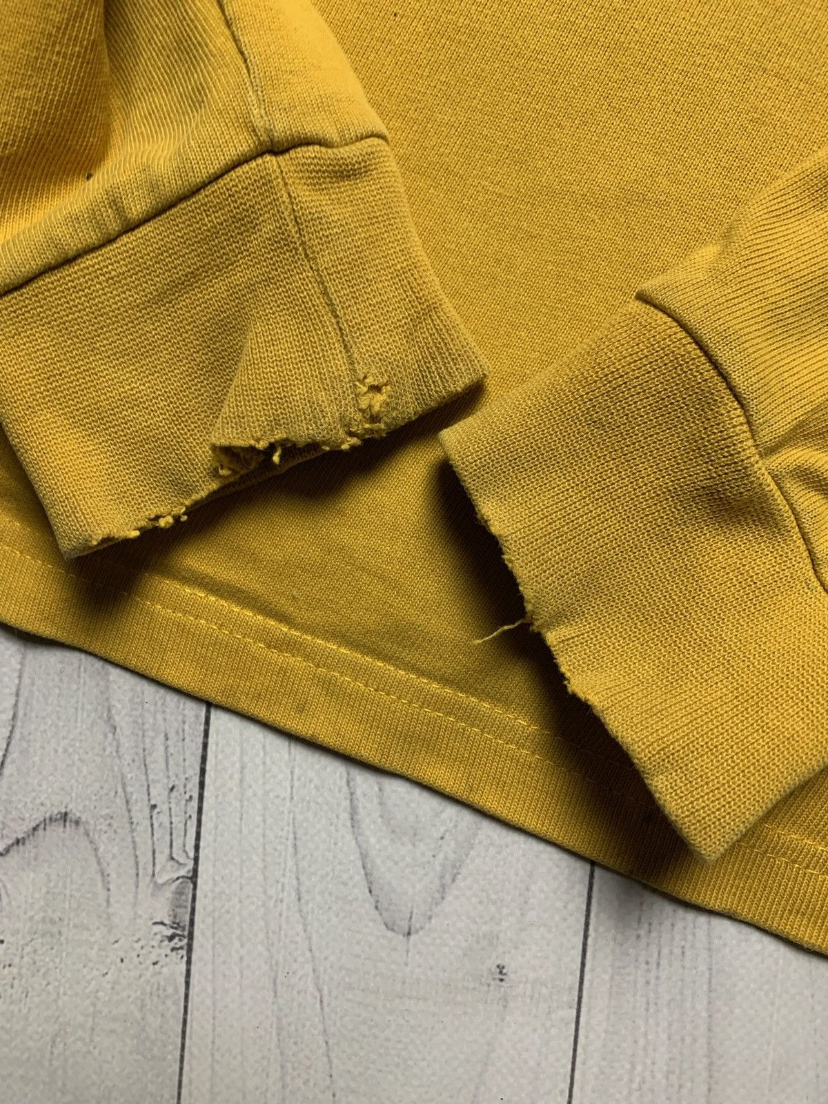 Vintage Vintage Australia rugby jersey yellow size S logo distressed Size US S / EU 44-46 / 1 - 12 Thumbnail