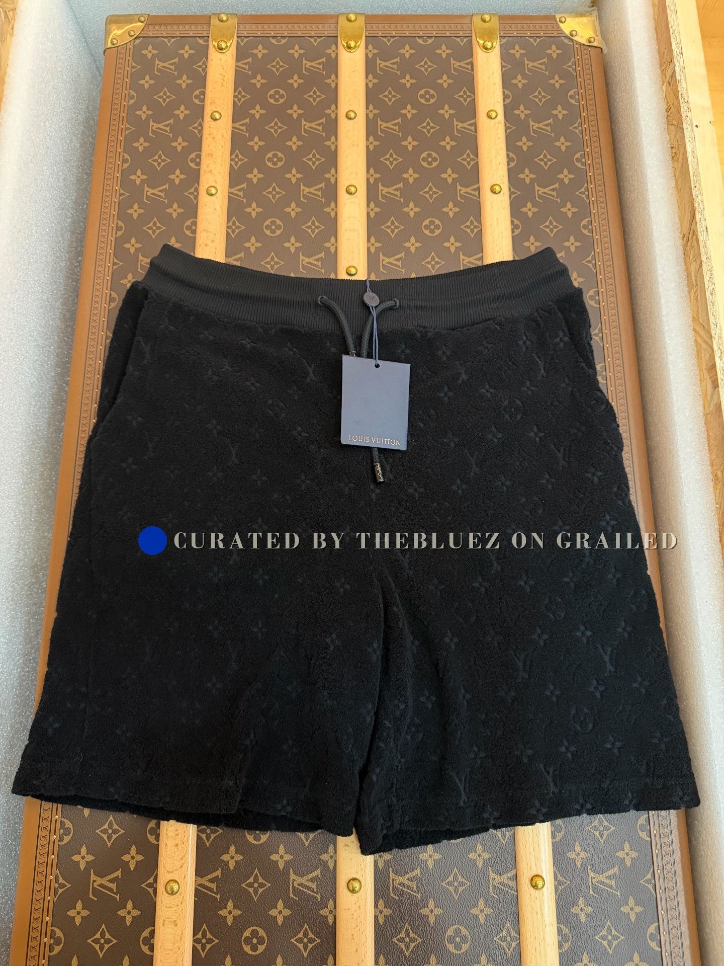 Louis Vuitton Louis Vuitton Embossed Towel Shorts Size US 30 / EU 46 - 1 Thumbnail