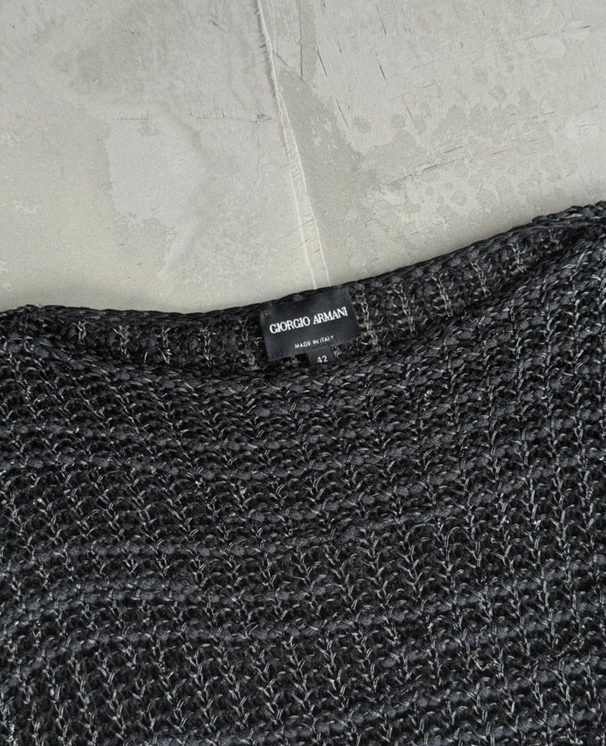 Giorgio Armani Georgio Armani 90’s distressed knit Size M / US 6-8 / IT 42-44 - 2 Thumbnail