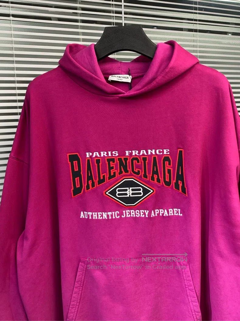 Balenciaga Balenciaga Hoodie double B Batman embroidery logo magenta Size US M / EU 48-50 / 2 - 3 Thumbnail