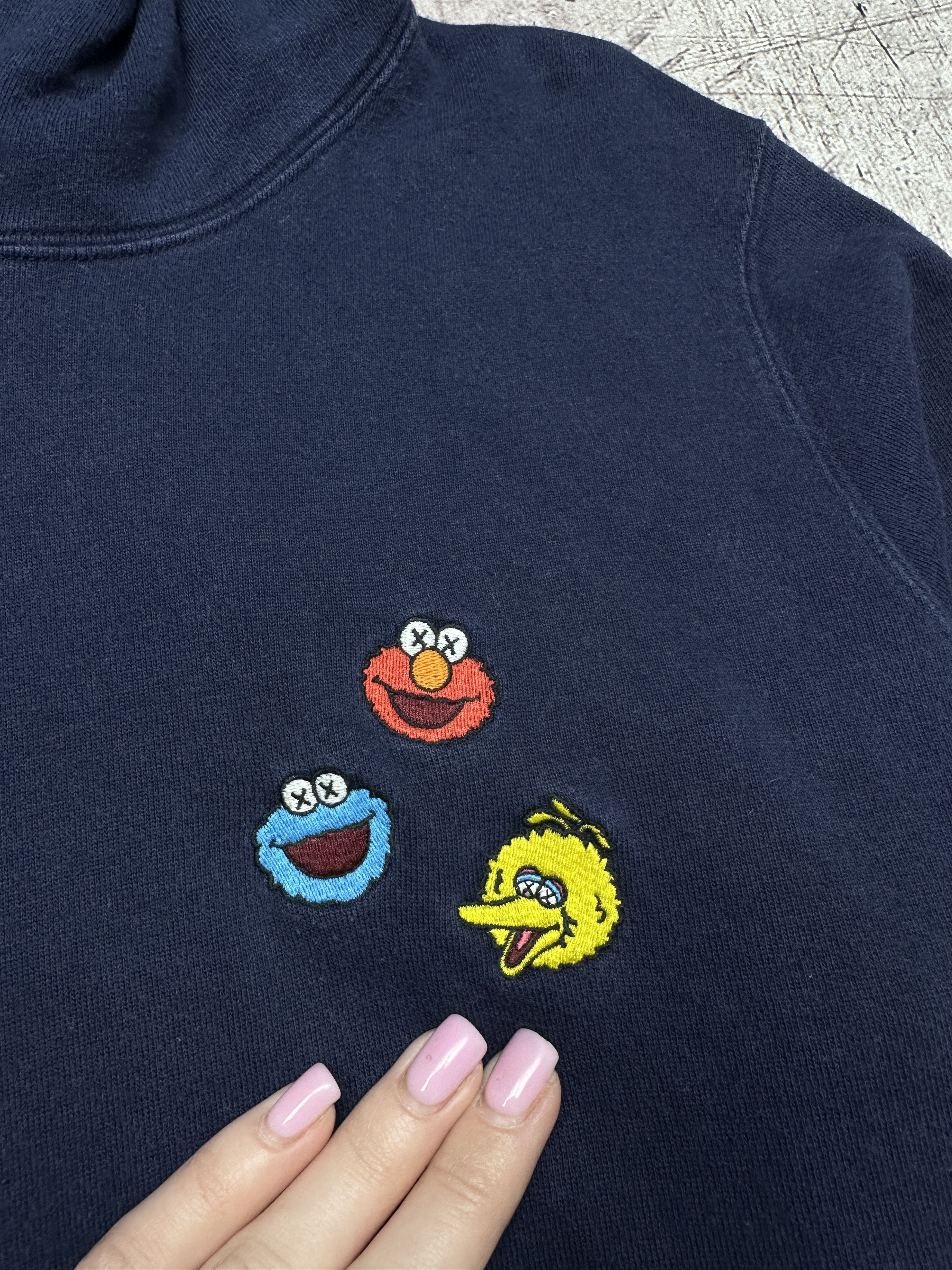 Kaws × Uniqlo Uniqlo Kaws Sesame Street Mens Hoodie Size US XXL / EU 58 / 5 - 3 Thumbnail