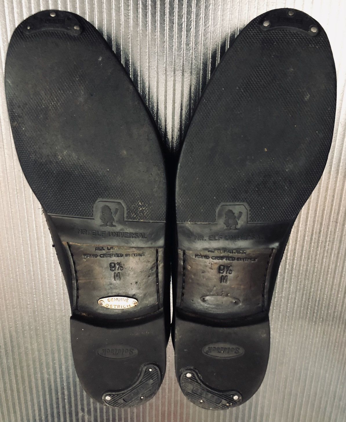 Zelli Roma black ostrich leg tasseled loafer 9.5 M