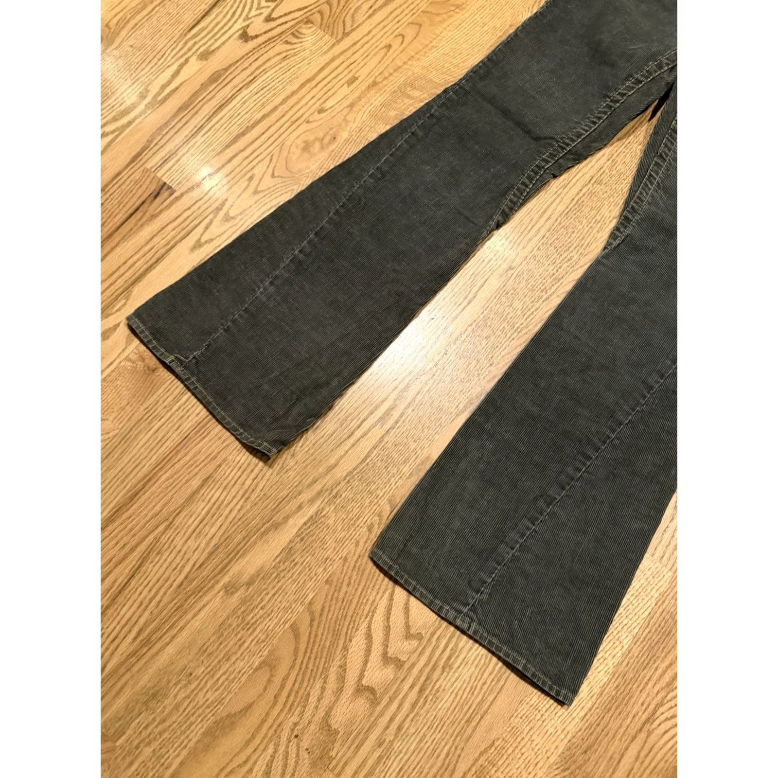 True Religion True Religion Joey Corduroy Flare Pants Women’s 28 Green Y2K Brown Corduroy Flared Pants Womens 28 Y2K Joey Big T Size 28" / US 6 / IT 42 - 5 Thumbnail