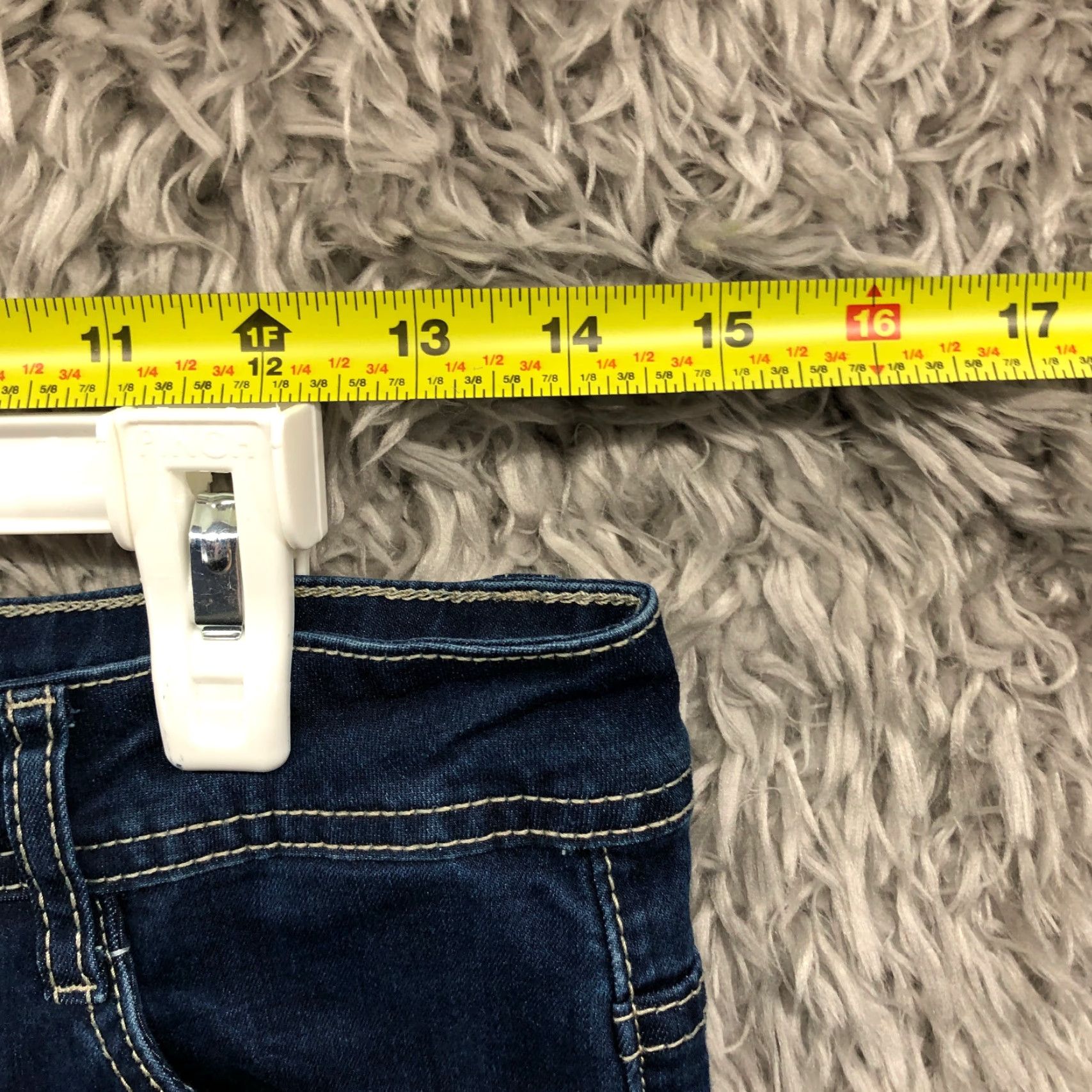 Denime Puzzle Jeans Juniors Jeans Size 9/10 Mid Rise Dark Wash Blue Denim Skinny Capri Size 30" / US 8 / IT 44 - 2 Thumbnail