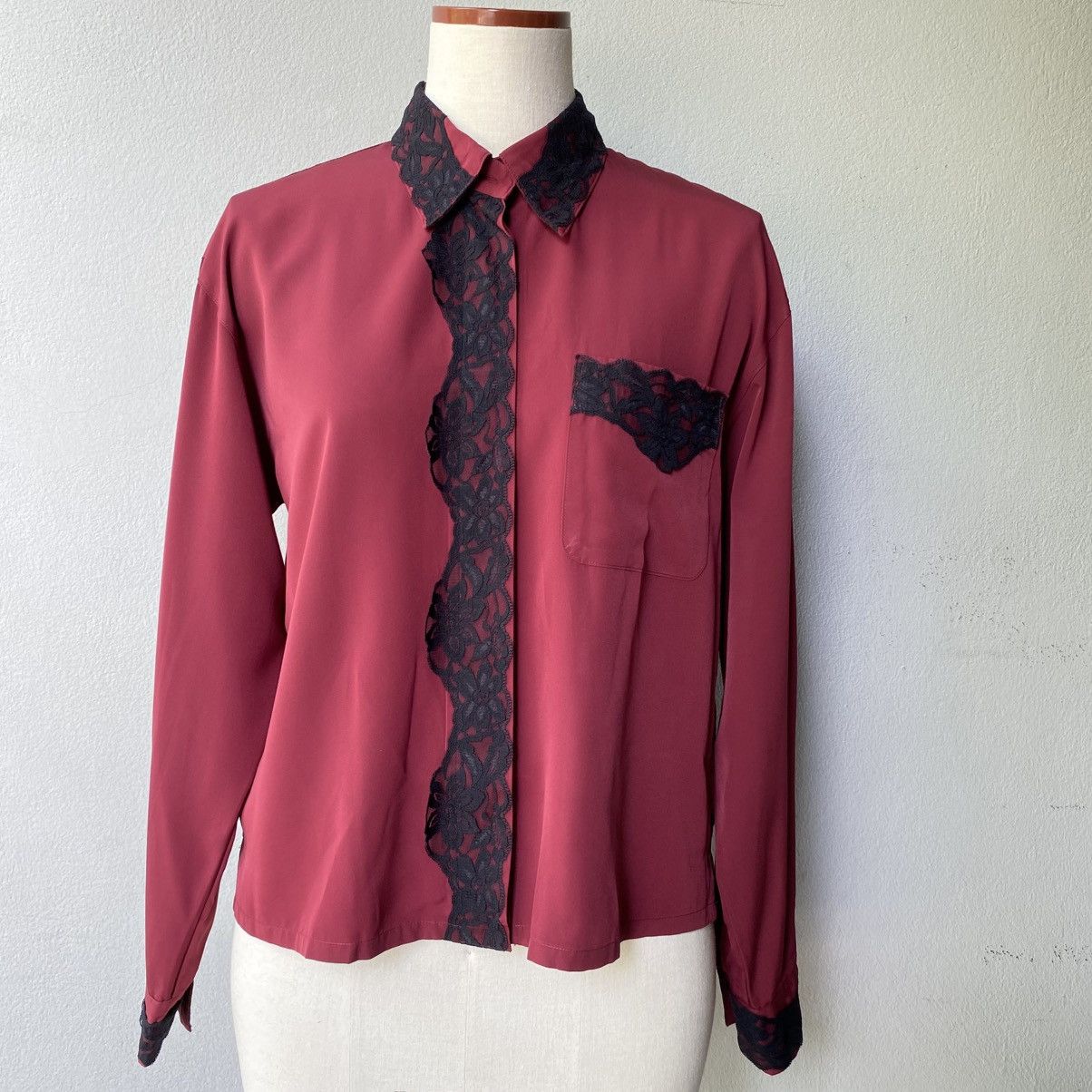 Moschino MOSSCHINO Red Lace Trimmed Shirt Size M / US 6-8 / IT 42-44 - 19 Thumbnail