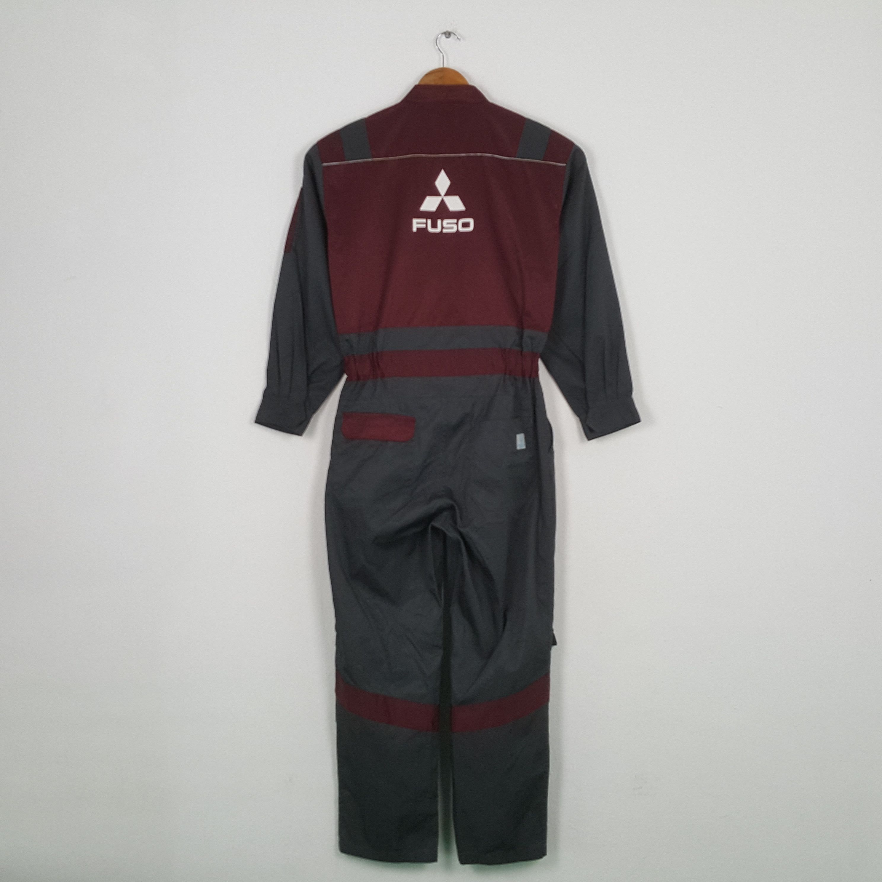 Japanese Brand Vintage Mitsubishi Fuso Japan Motorsport Coverall C300N22 Size US M / EU 48-50 / 2 - 1 Thumbnail