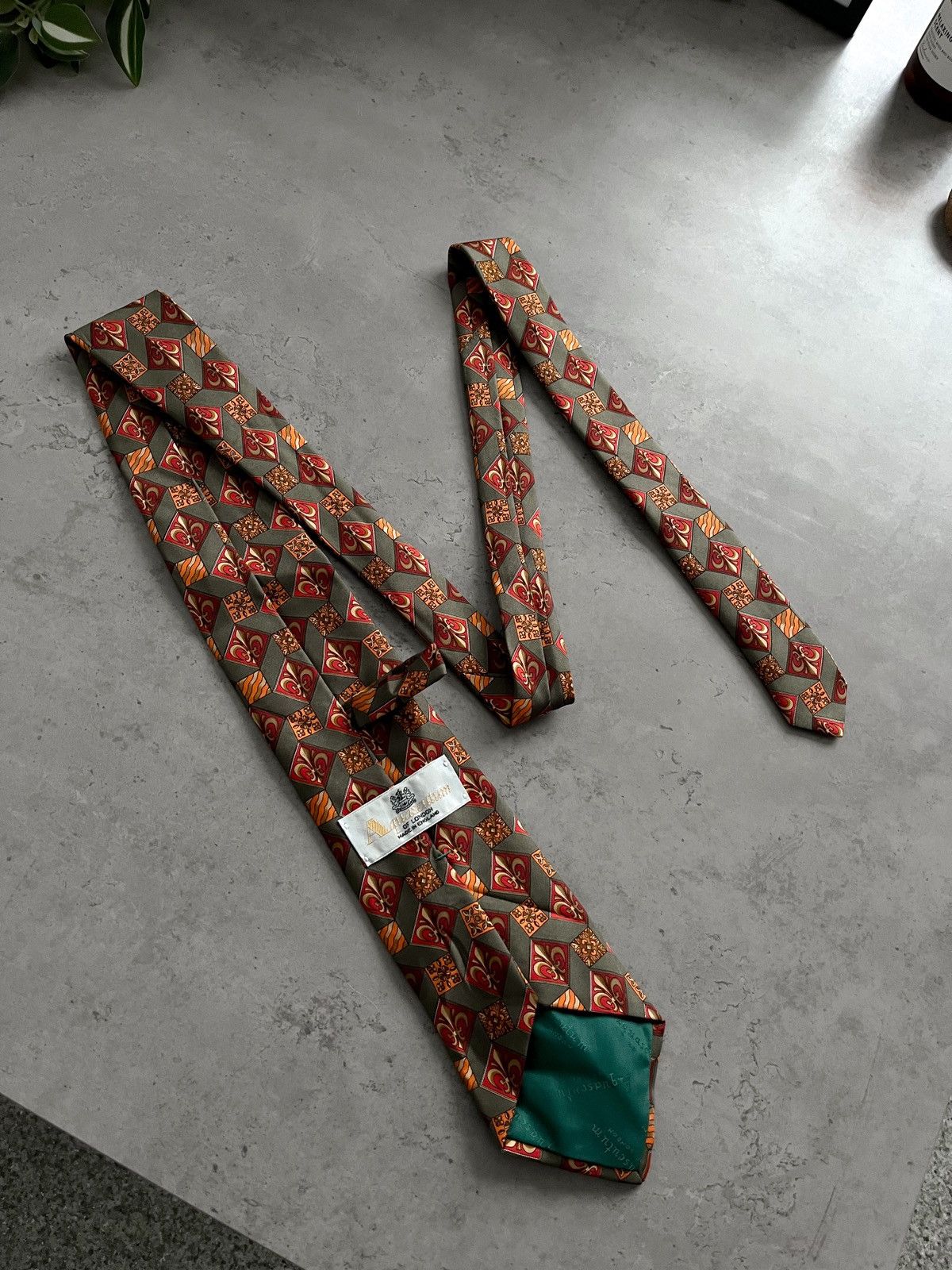 Aquascutum × Vintage AQUASCUTUM 100% silk made in England tie Size ONE SIZE - 1 Thumbnail