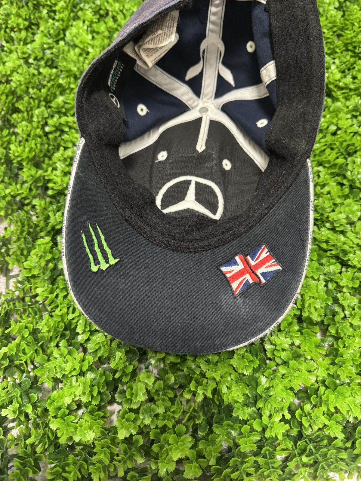 Vintage Vintage Mersedes Petronas AMG Cap Lewis Hamilton Size ONE SIZE - 2 Thumbnail