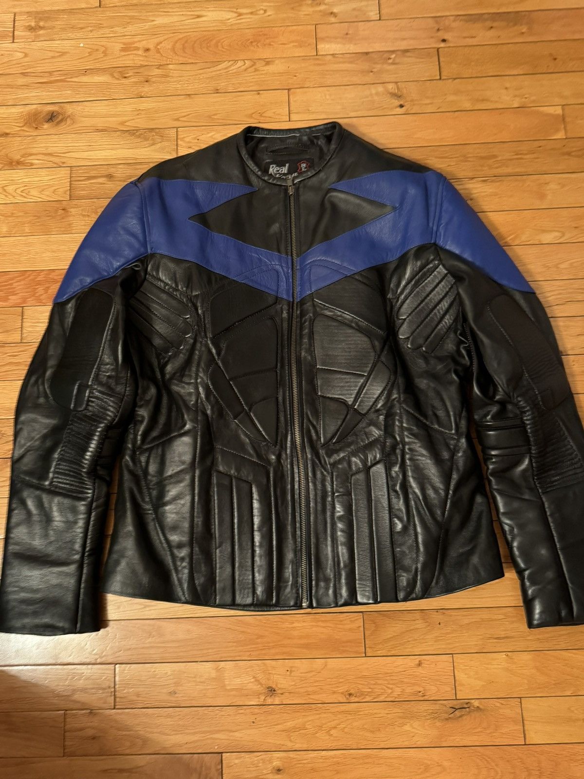 Genuine Leather Vintage Night-wing Batman Black Leather Motorcycle Jacket Size US L / EU 52-54 / 3 - 4 Thumbnail