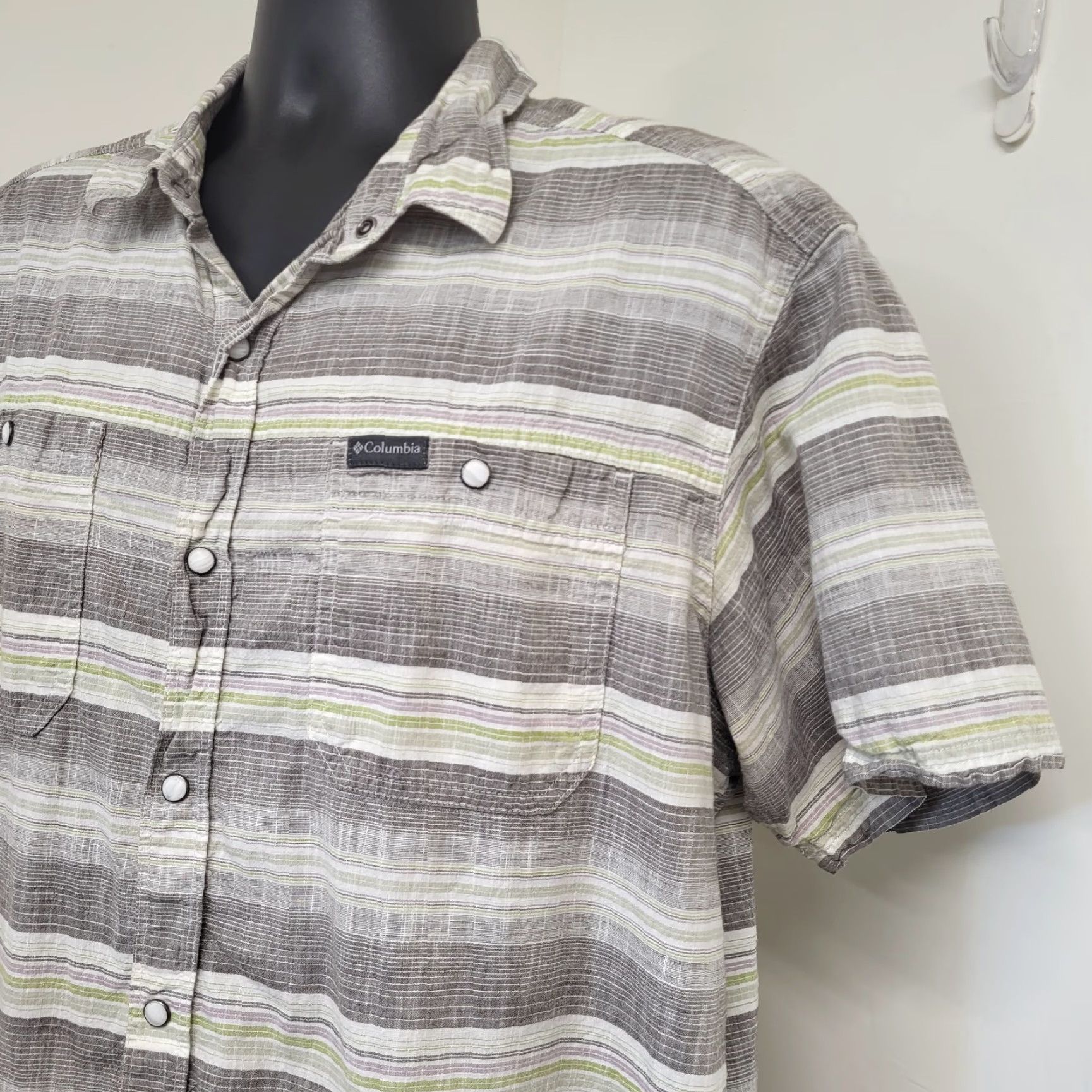 Vintage Columbia Shirt Men XL Gray/White/Lime Green Striped Cotton Button Down Shirt - Button-Up, Short Sleeve, Classic Outdoor Workwear Size US XL / EU 56 / 4 - 2 Thumbnail