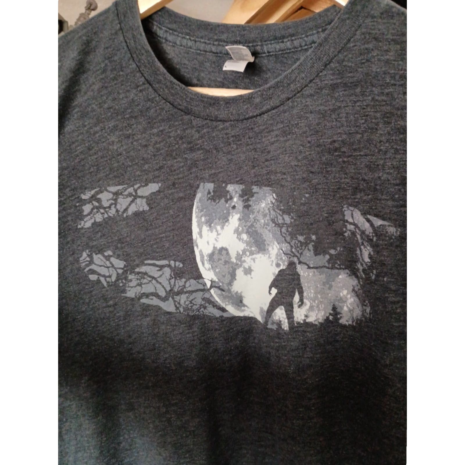 American Apparel VINTAGE American Apparel T-shirt Mens L Gray Werewolf Full Moon Monster Shirt Size US L / EU 52-54 / 3 - 2 Thumbnail