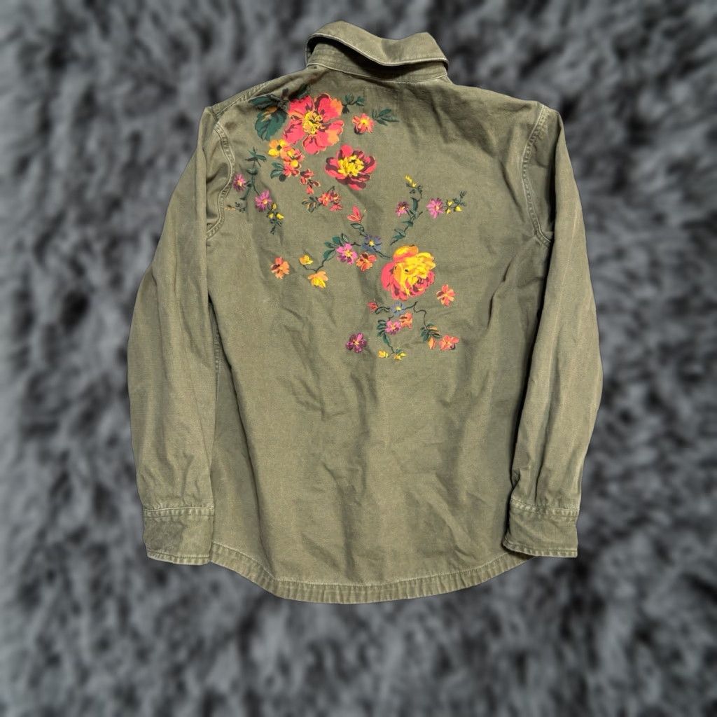 Abercrombie & Fitch Abercrombie & Fitch Shirt Women's Button-Up Green Floral Military Long Sleeve Small S Collared Cotton Button-Up Shirt Size S / US 4 / IT 40 - 1 Thumbnail