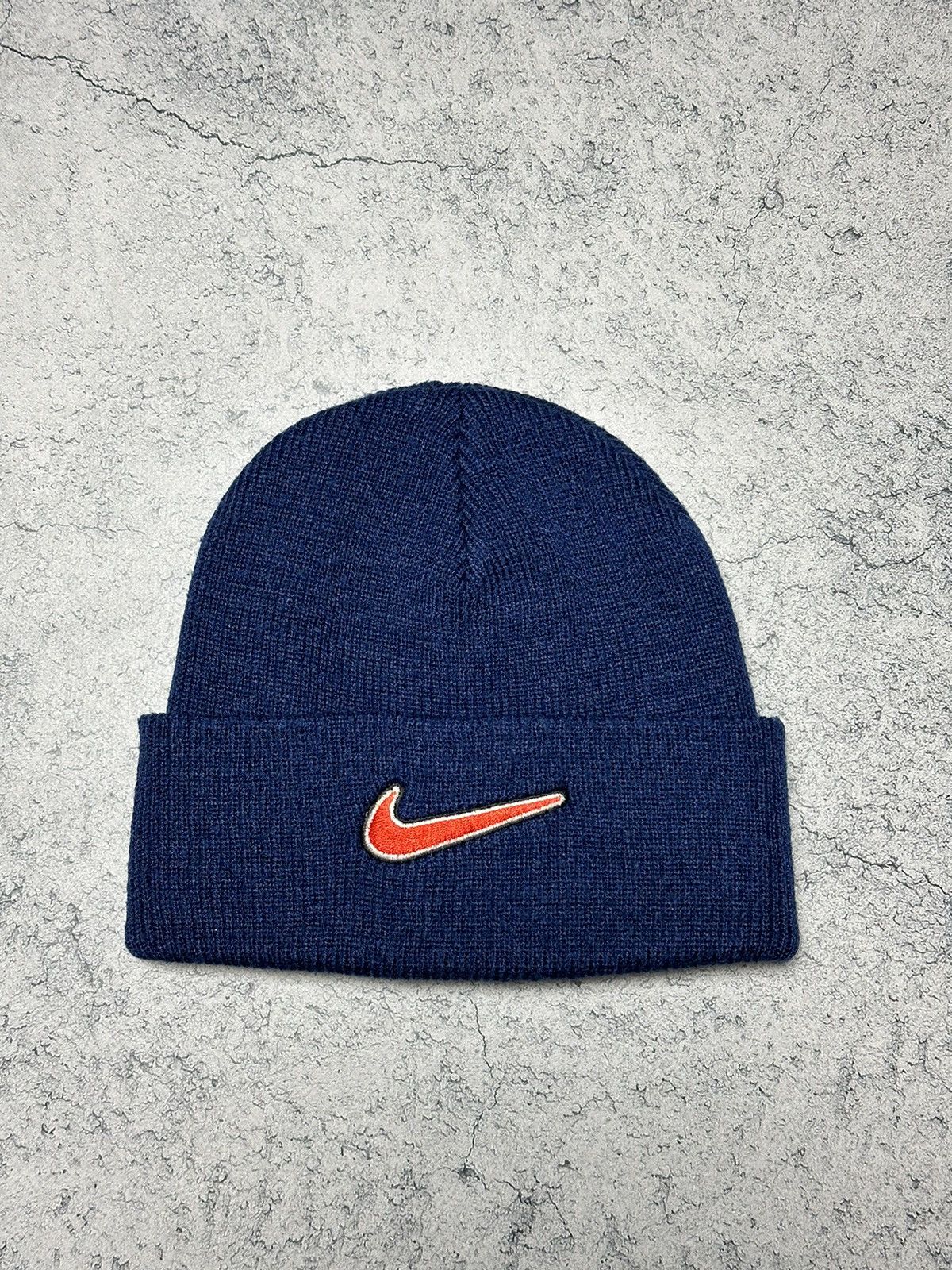 Nike Vintage Nike Beanie Hat Red Swoosh Logo Size ONE SIZE - 3 Thumbnail