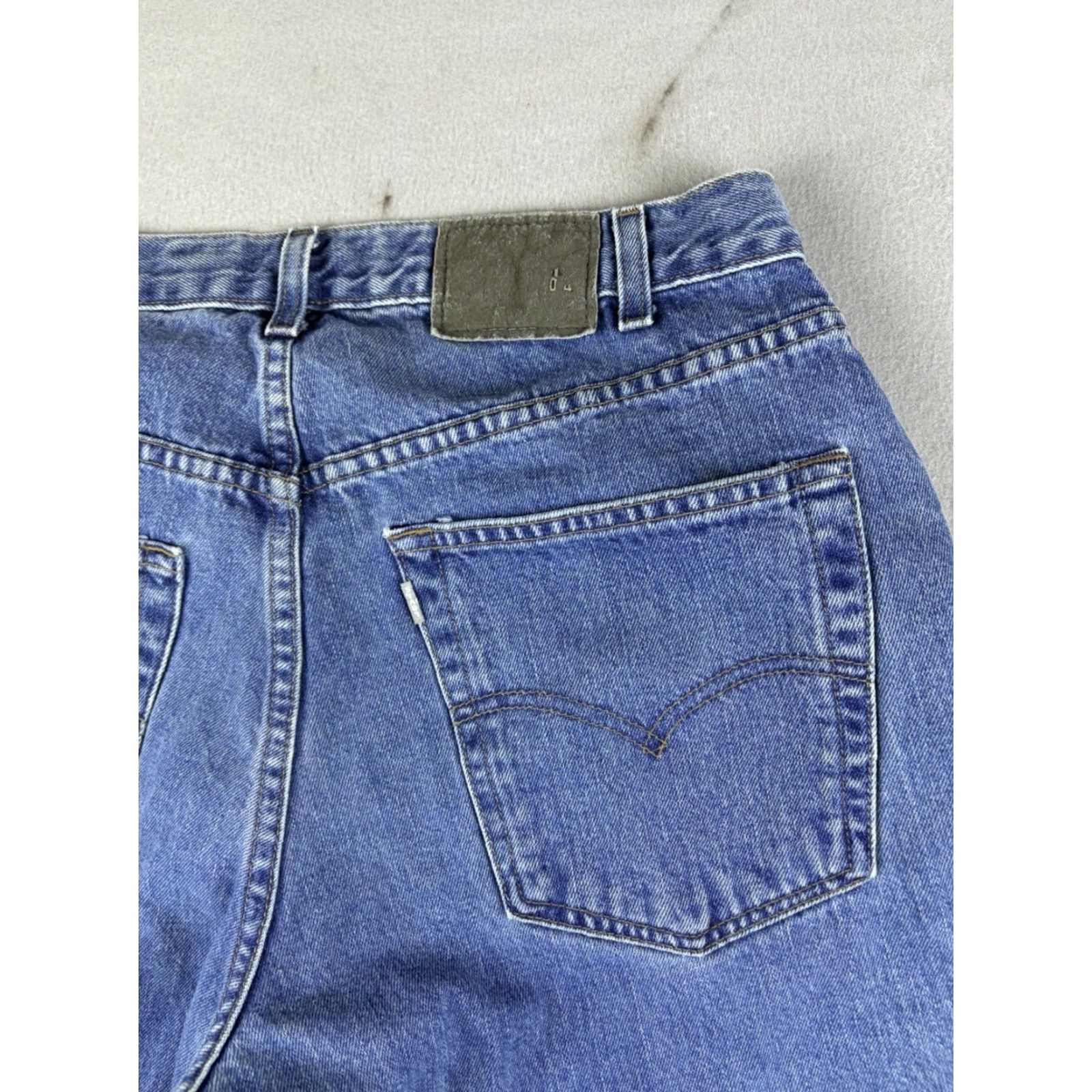 Denime VINTAGE Levi’s Silver Tab Baggy Jeans Men 36x30 Blue Denim 90s Relaxed Straight 32 Inseam 27 Inseam, Medium Wash, Zip Button, Denim, Men Size US 36 / EU 52 - 5 Thumbnail